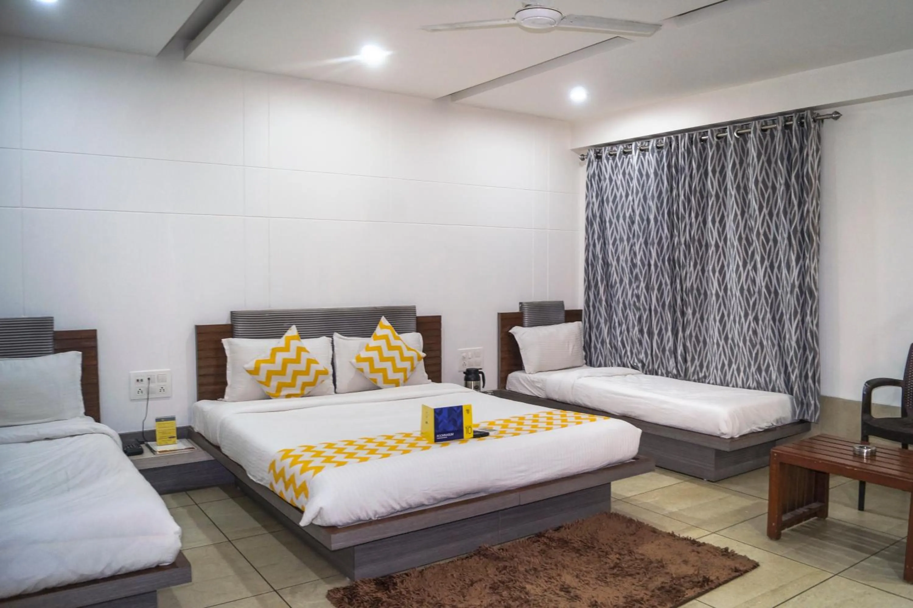 TV and multimedia in Hotel Darshan SP Ring Road