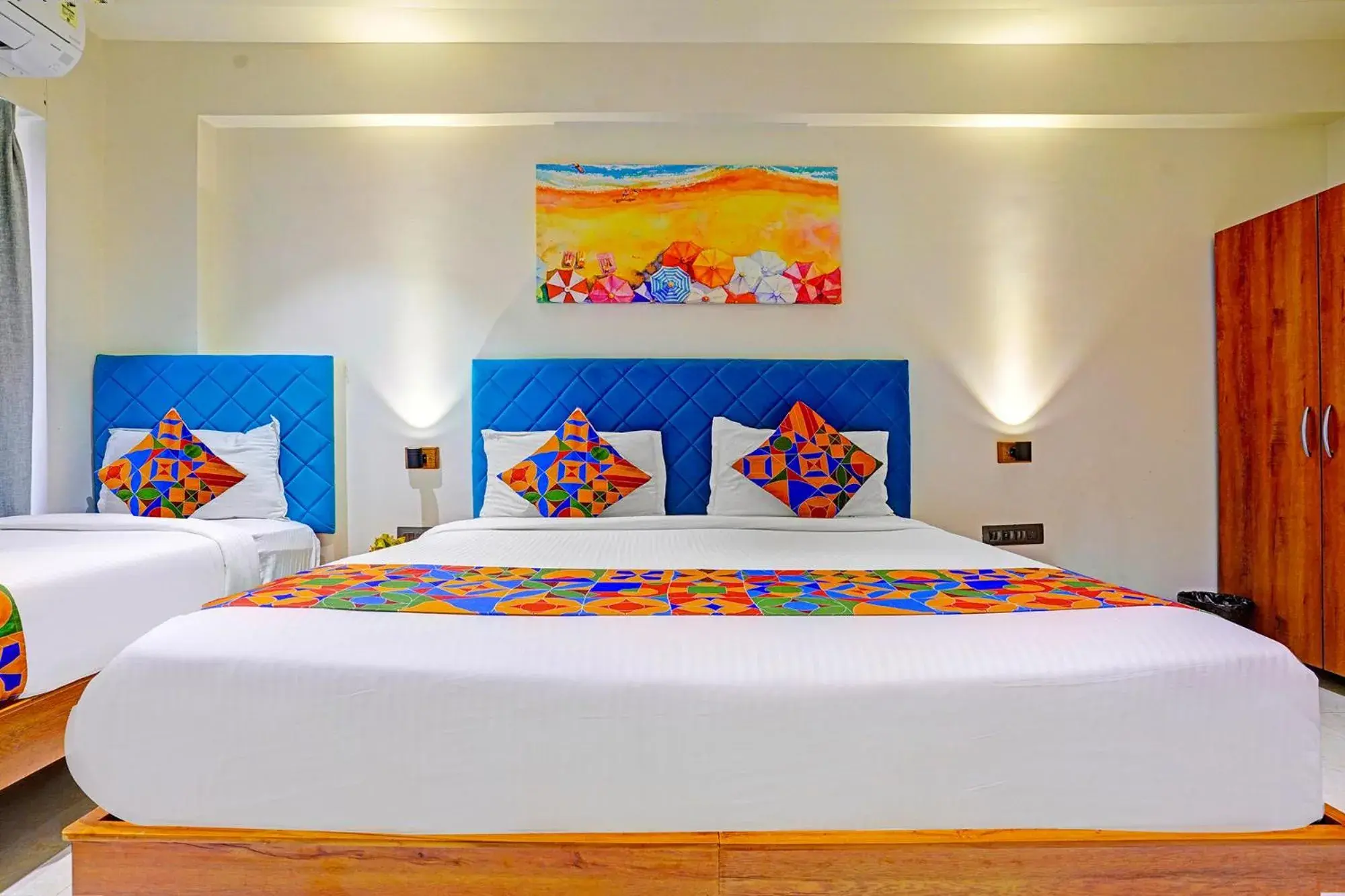 Bed in FabHotel Siddharth Inn - Nr Siddharth Bunglows Bed in FabHotel Siddharth Inn - Nr Siddharth Bunglows