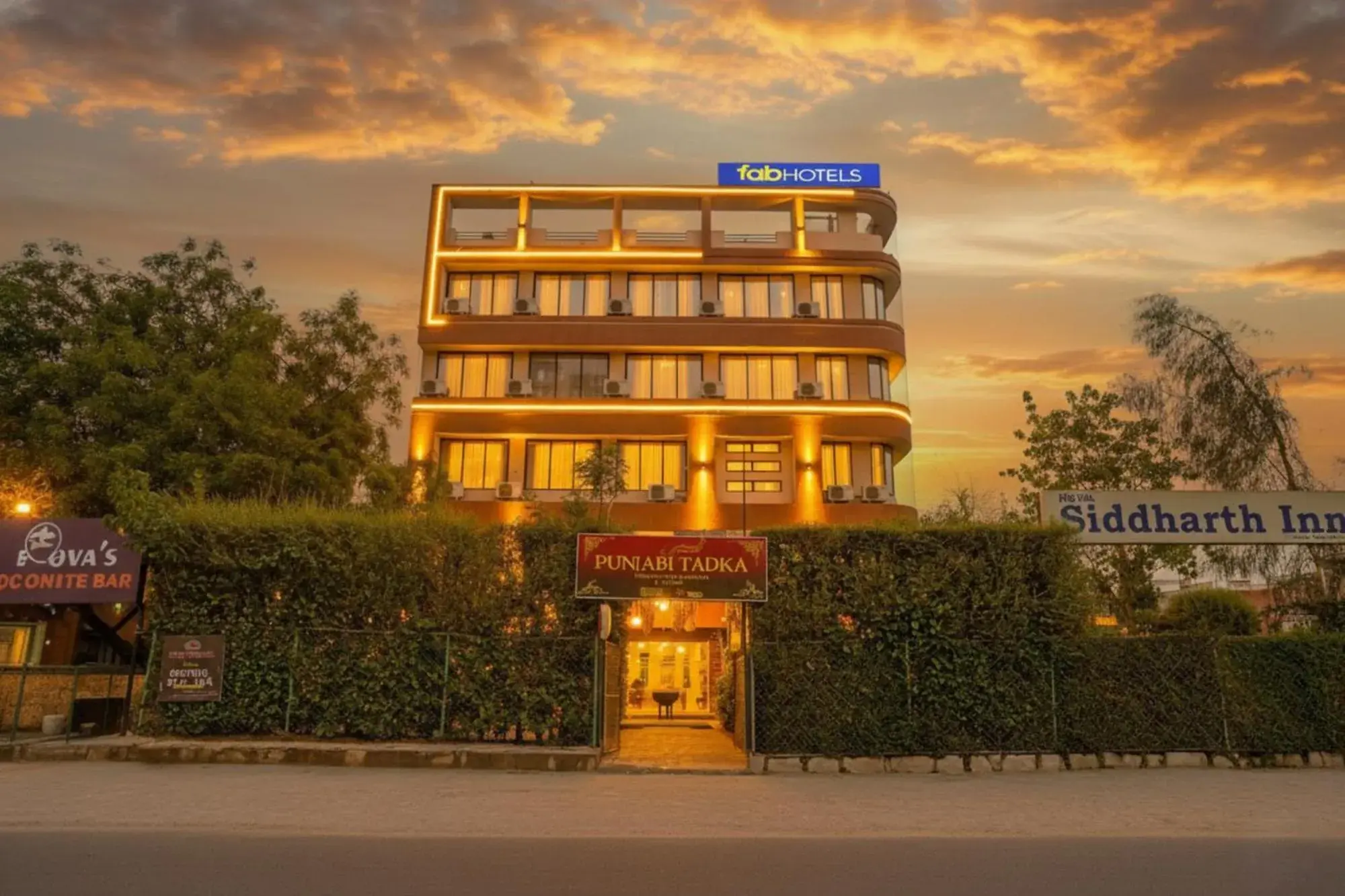 Property building in FabHotel Siddharth Inn - Nr Siddharth Bunglows Property building in FabHotel Siddharth Inn - Nr Siddharth Bunglows