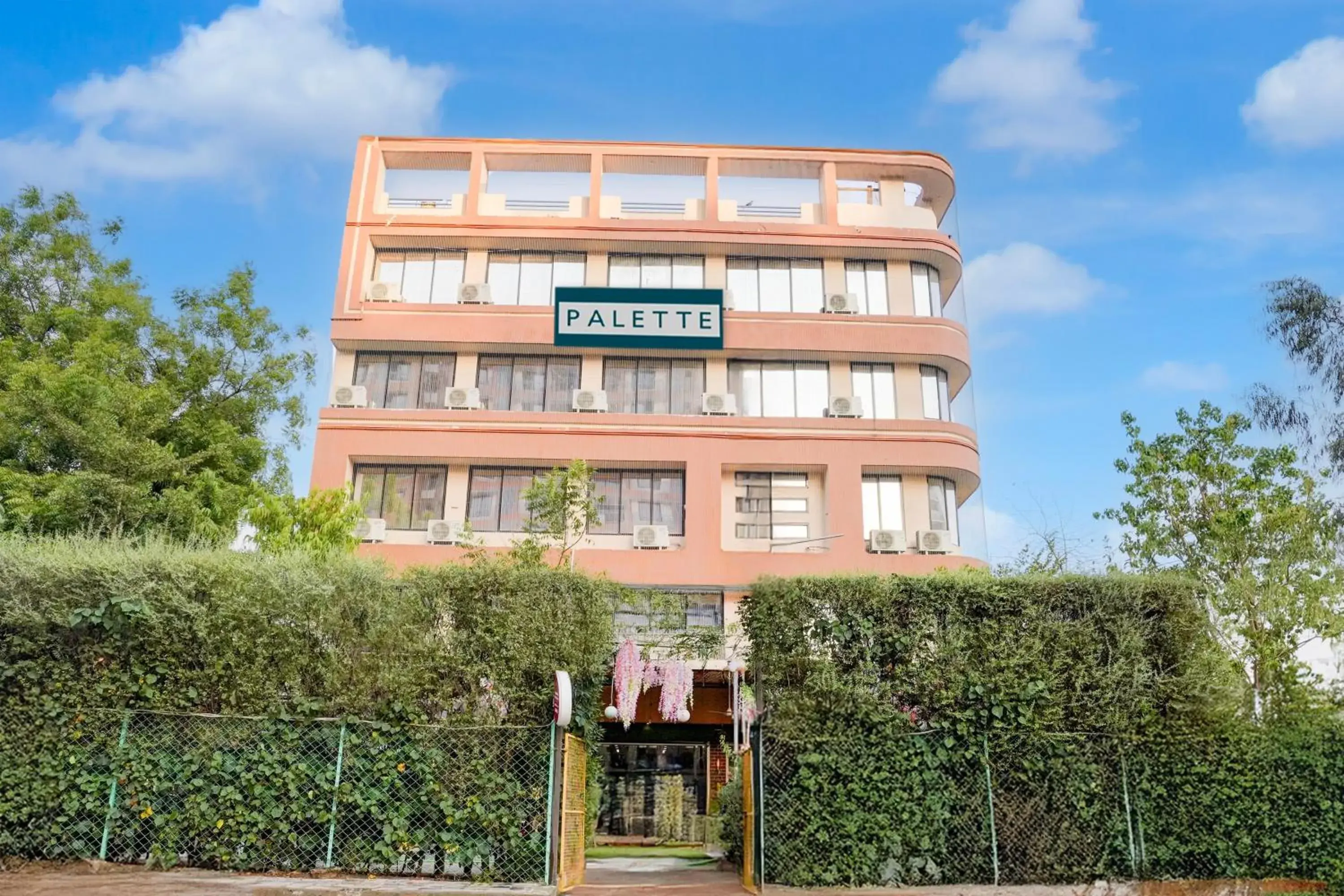 Facade/entrance in Super Hotel O Siddharth Inn Facade/entrance in Super Hotel O Siddharth Inn