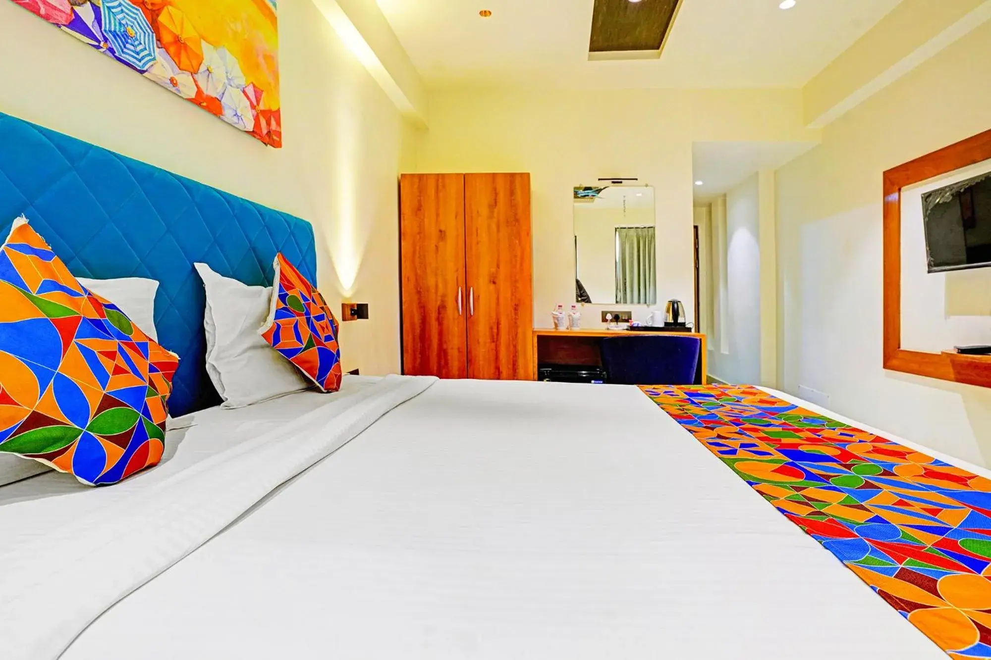 Bed in FabHotel Siddharth Inn - Nr Siddharth Bunglows Bed in FabHotel Siddharth Inn - Nr Siddharth Bunglows