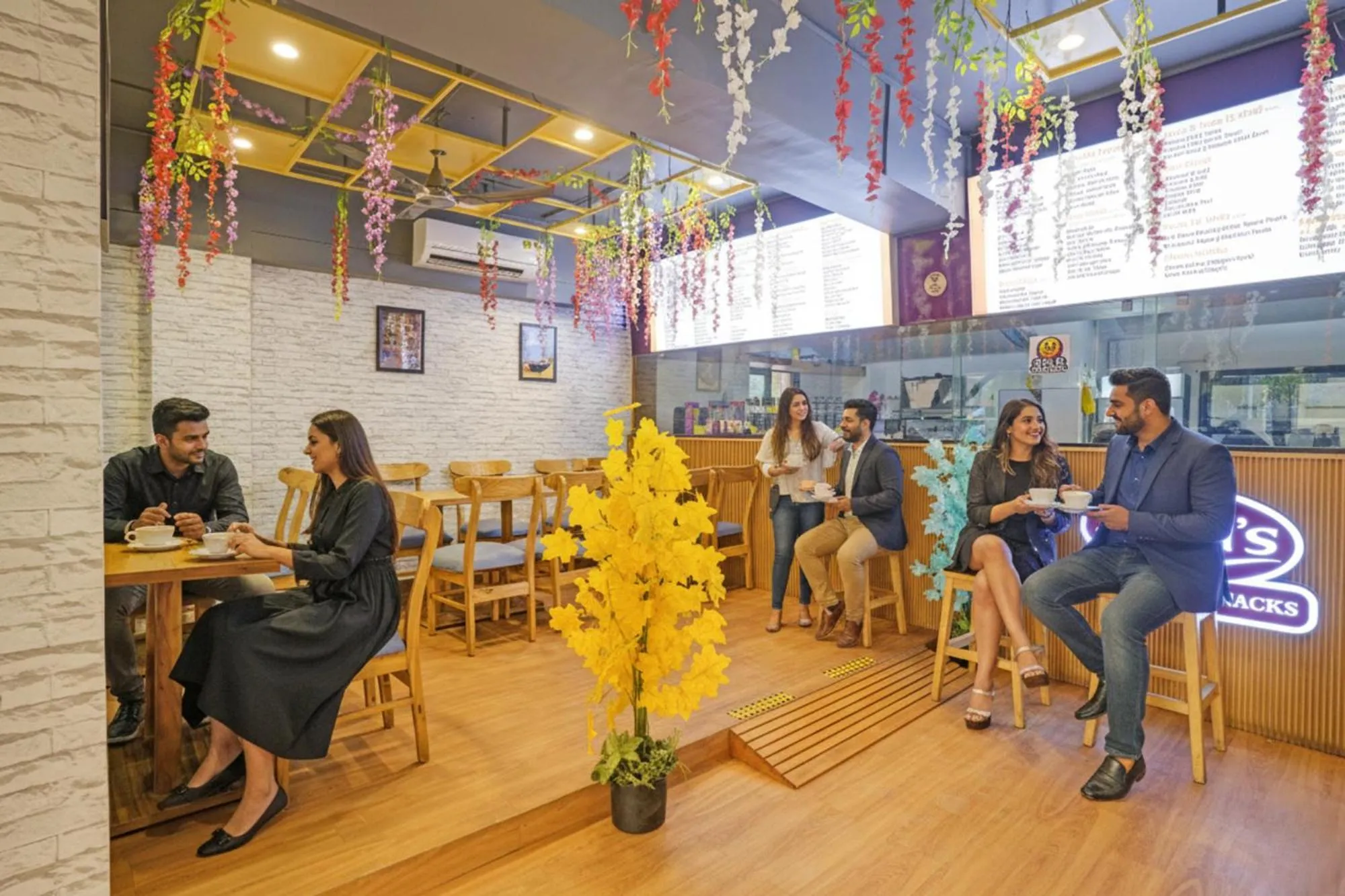 Restaurant/places to eat in FabHotel Siddharth Inn - Nr Siddharth Bunglows