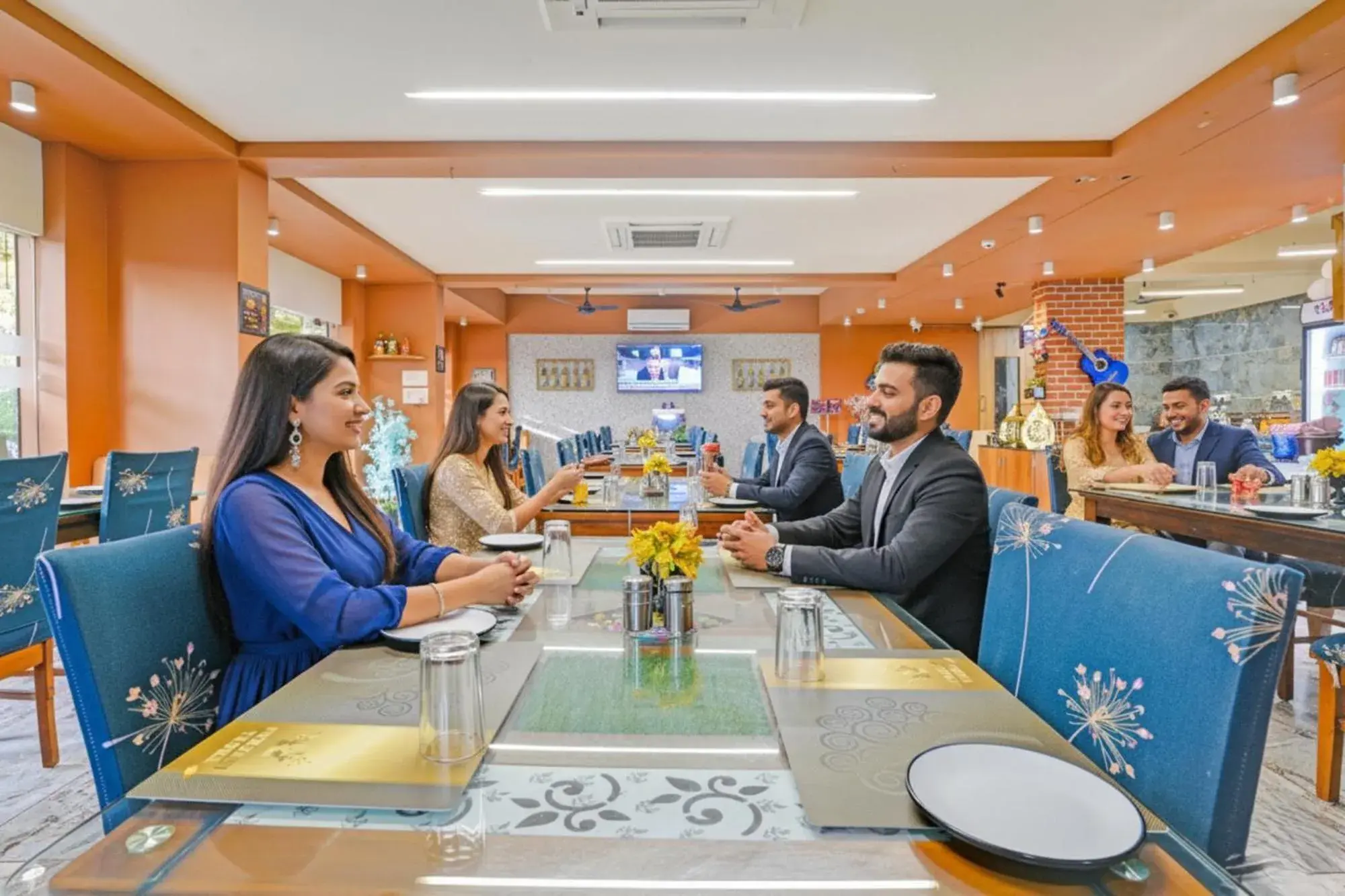 Restaurant/places to eat in FabHotel Siddharth Inn - Nr Siddharth Bunglows Restaurant/places to eat in FabHotel Siddharth Inn - Nr Siddharth Bunglows