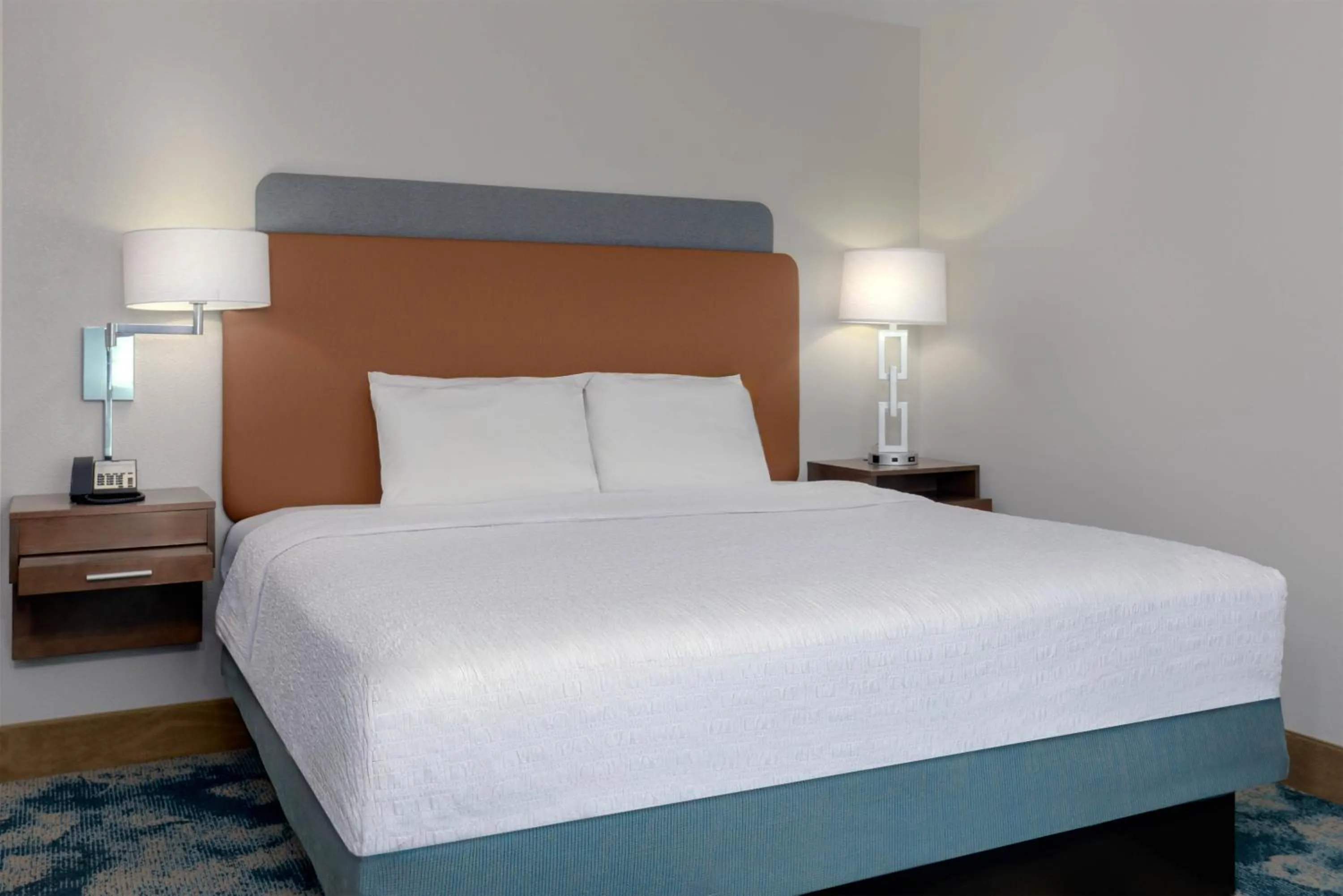 Bed in Hampton Inn & Suites Tampa Airport Avion Park Westshore