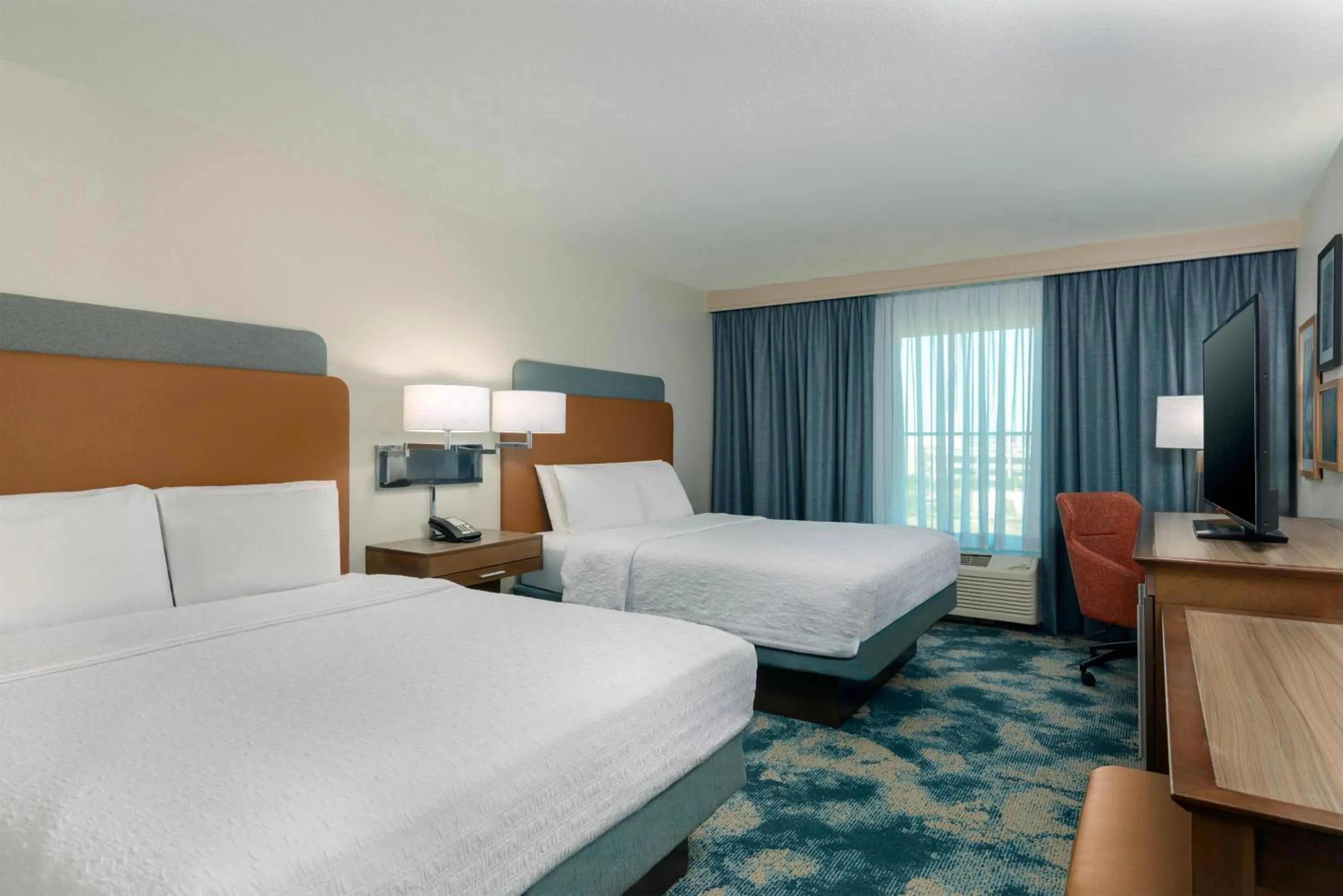 Bed in Hampton Inn & Suites Tampa Airport Avion Park Westshore