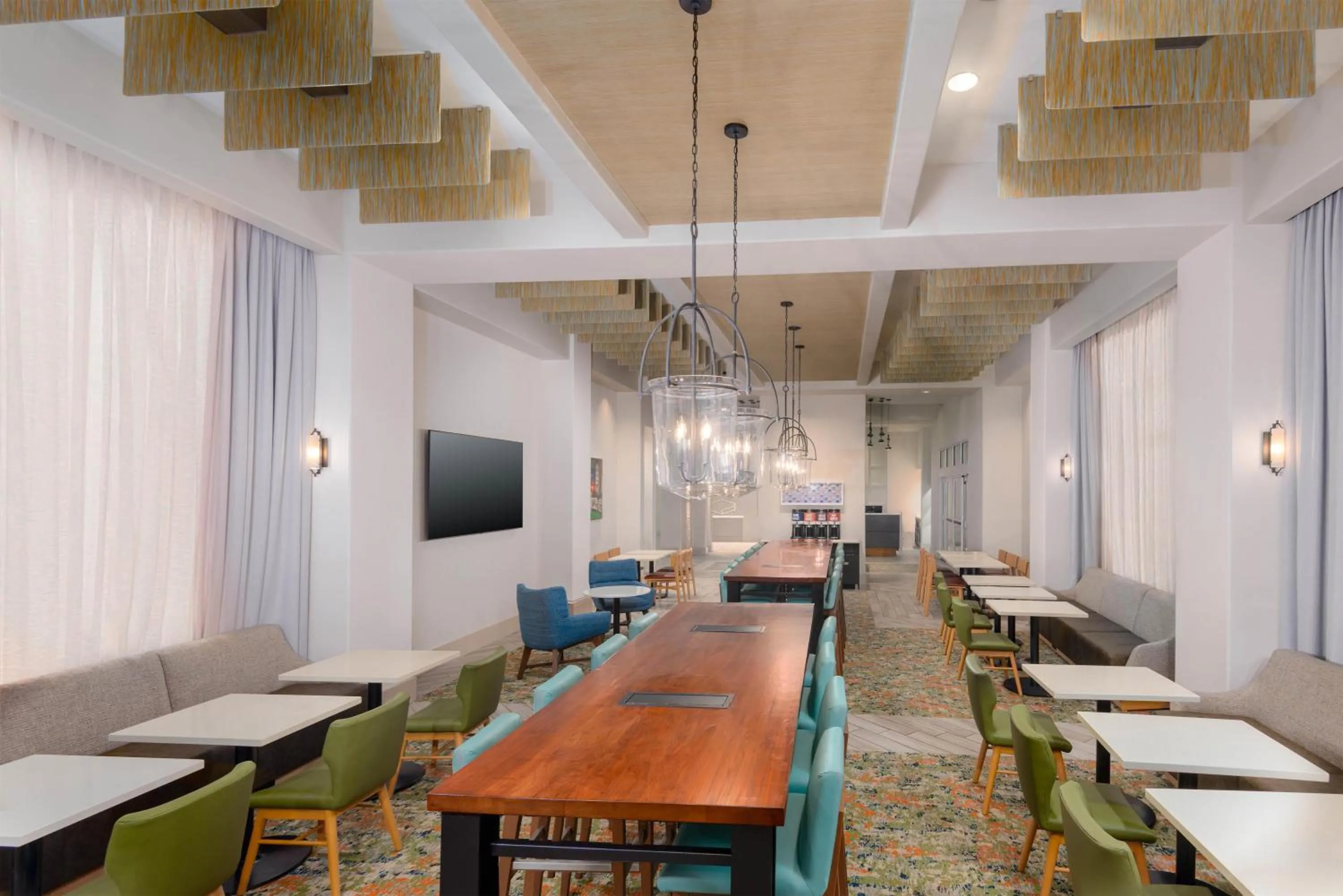 Breakfast in Hampton Inn & Suites Tampa Airport Avion Park Westshore