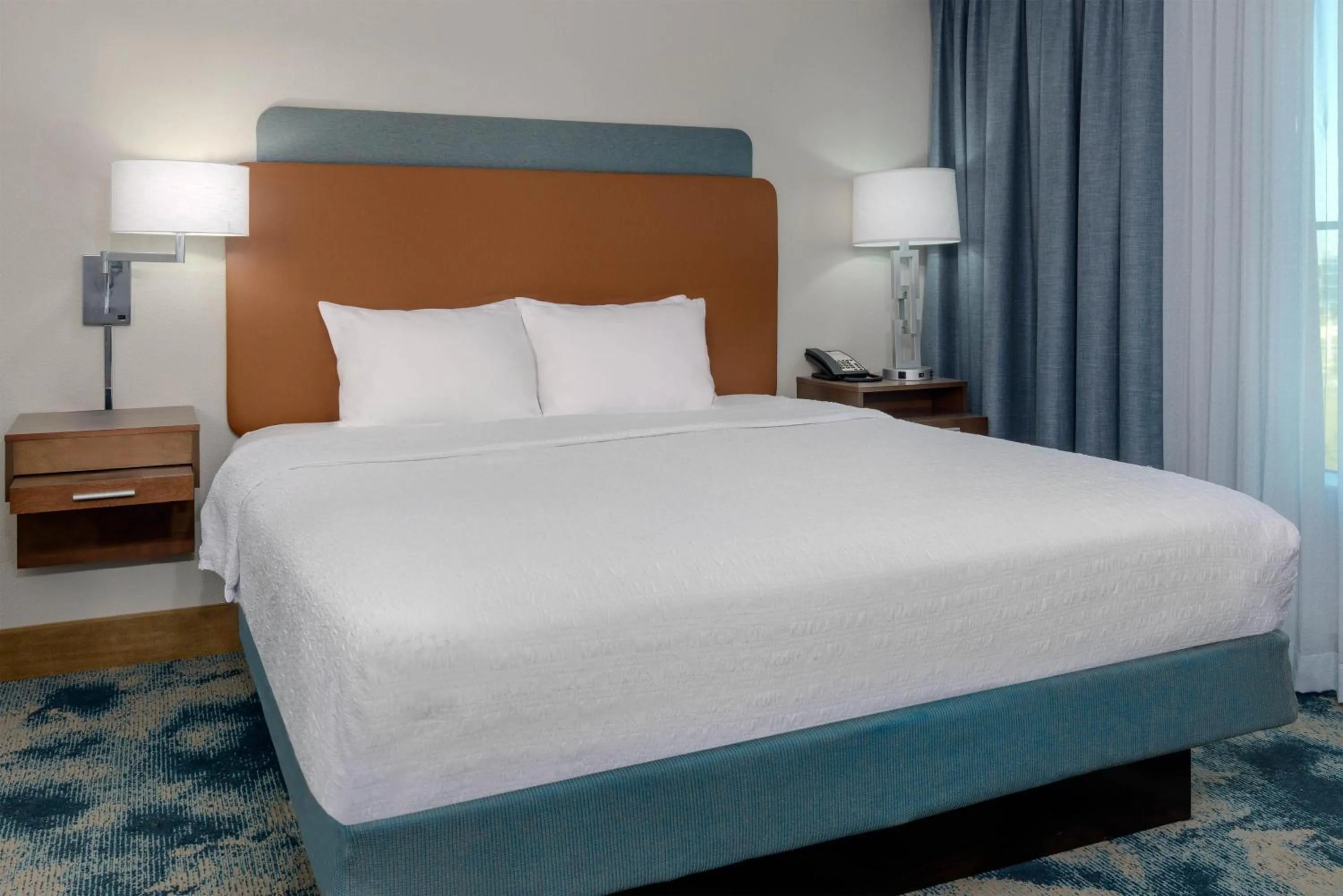 Bed in Hampton Inn & Suites Tampa Airport Avion Park Westshore