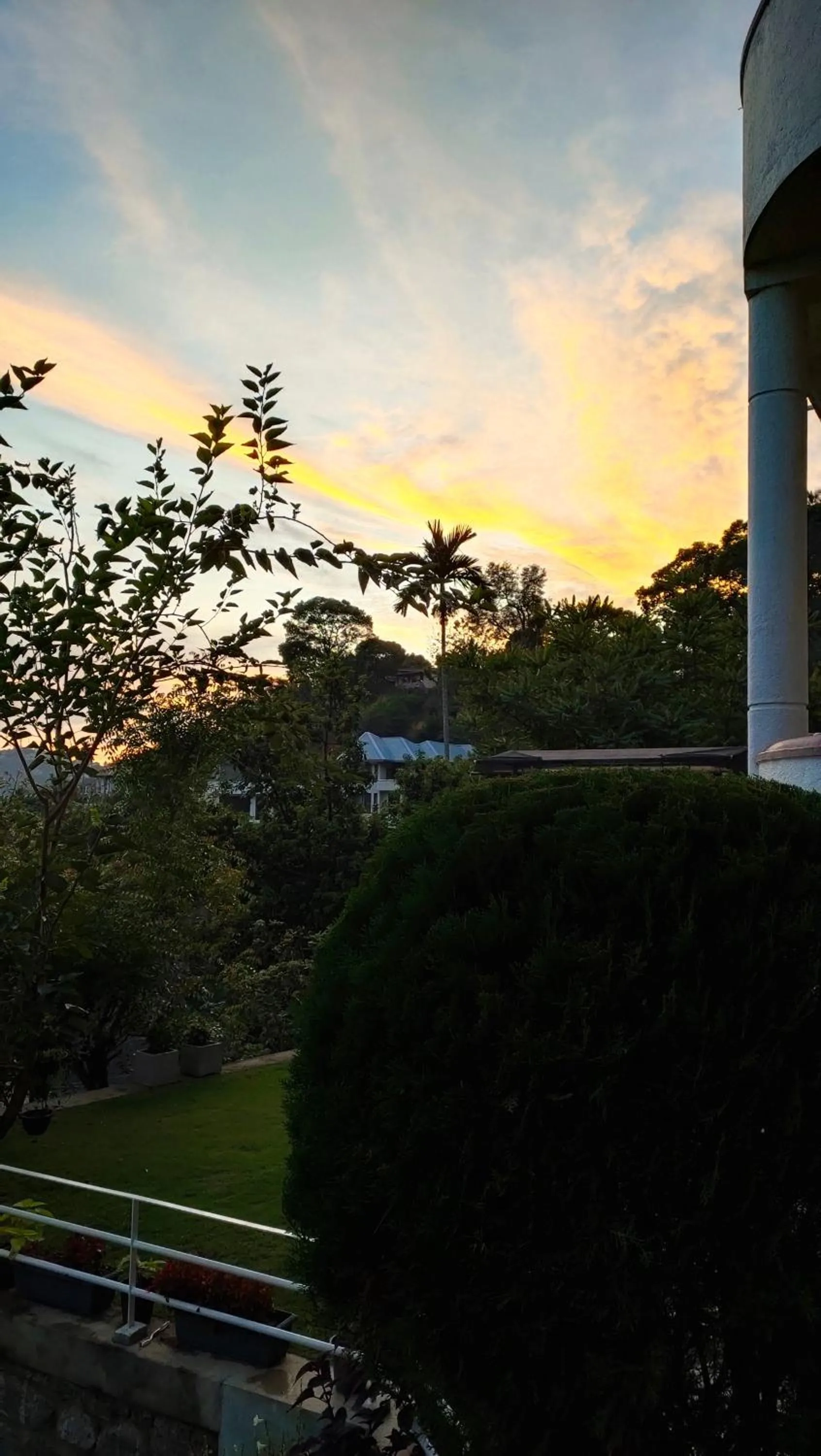 Sunset in Marvel Hills Kandy