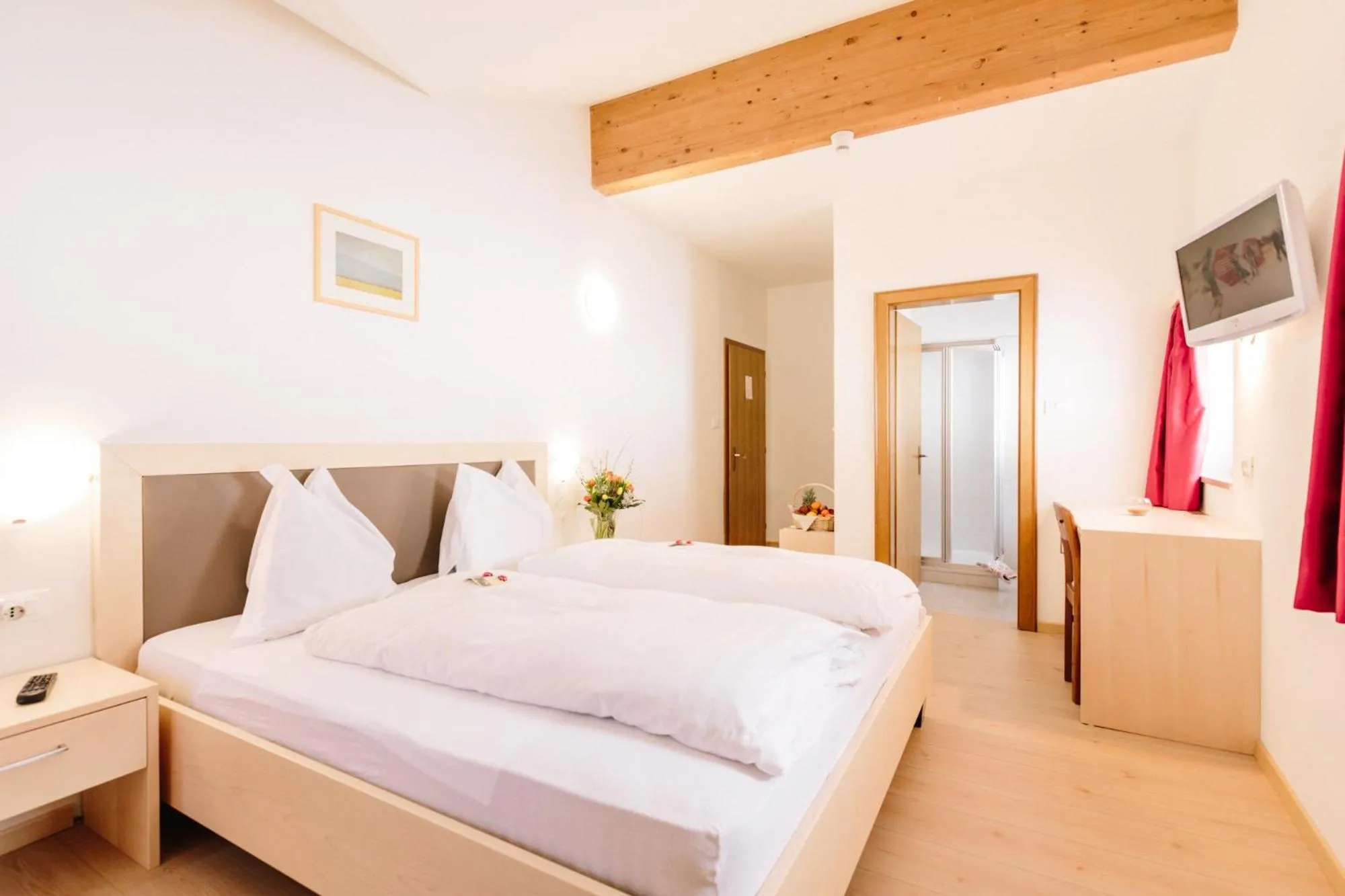Bed in Hotel Trudnerhof im Naturpark Trudnerhorn