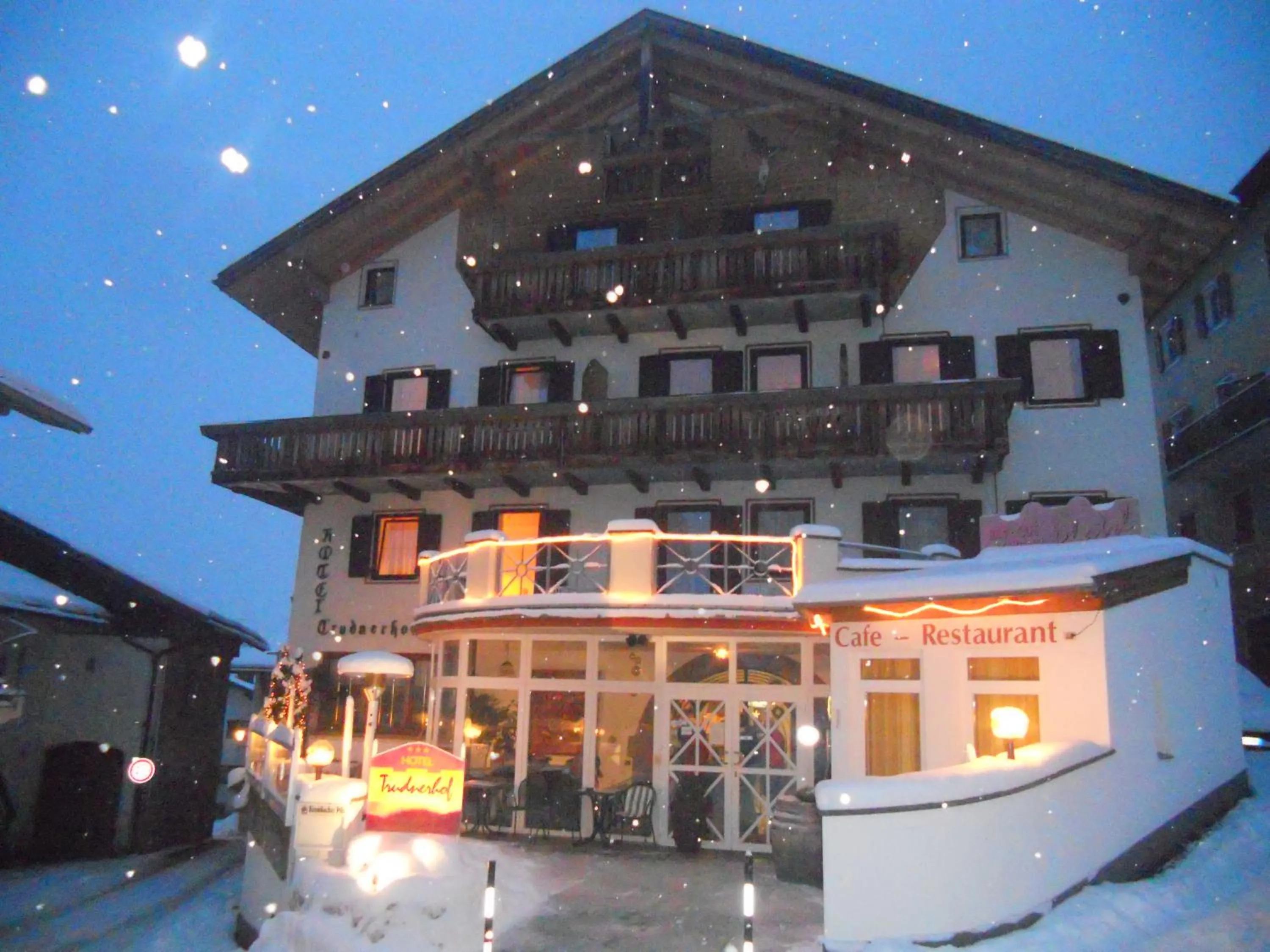 Facade/entrance in Hotel Trudnerhof im Naturpark Trudnerhorn