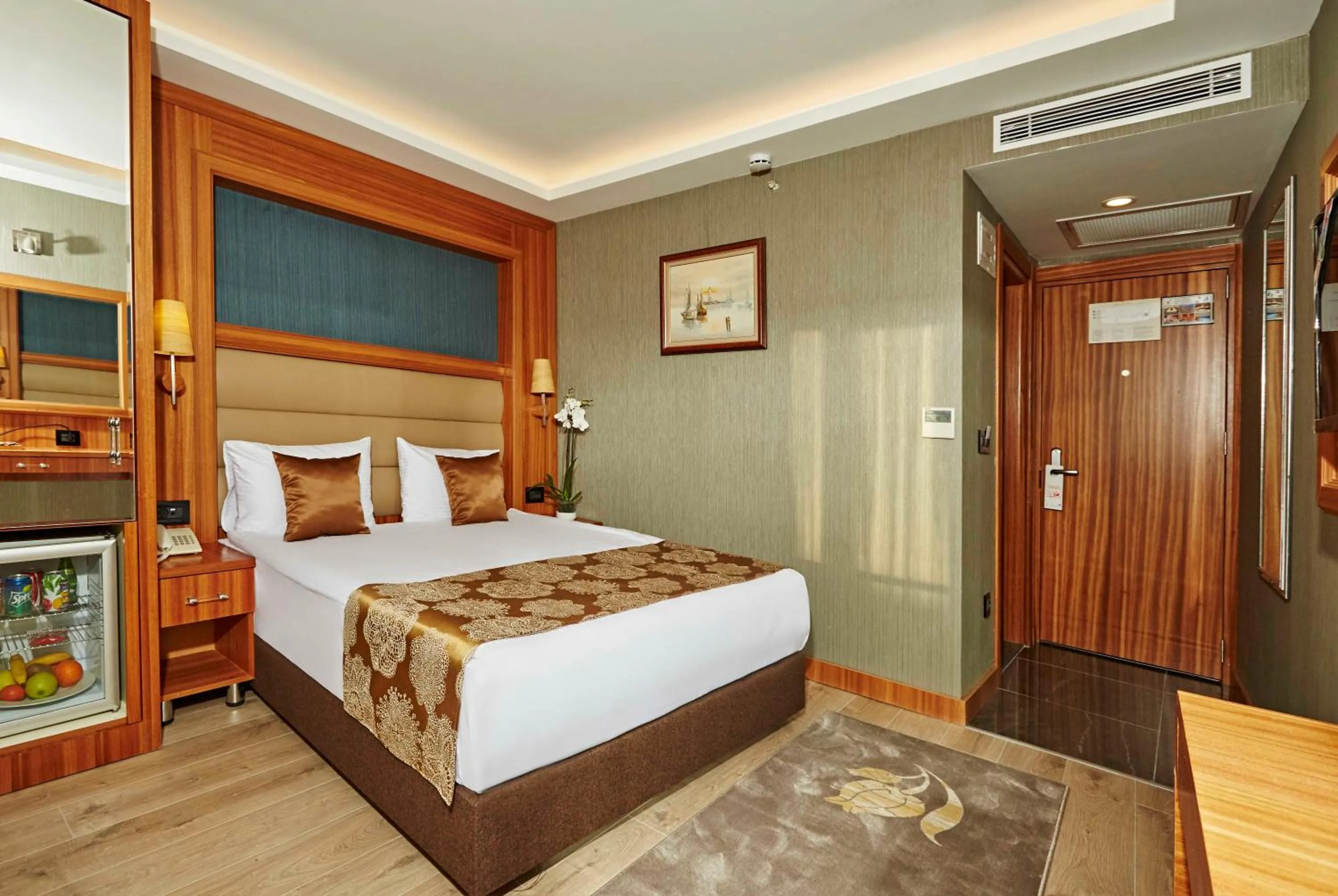 TV and multimedia, Bed in Ilkbal Deluxe Hotel &Spa Istanbul