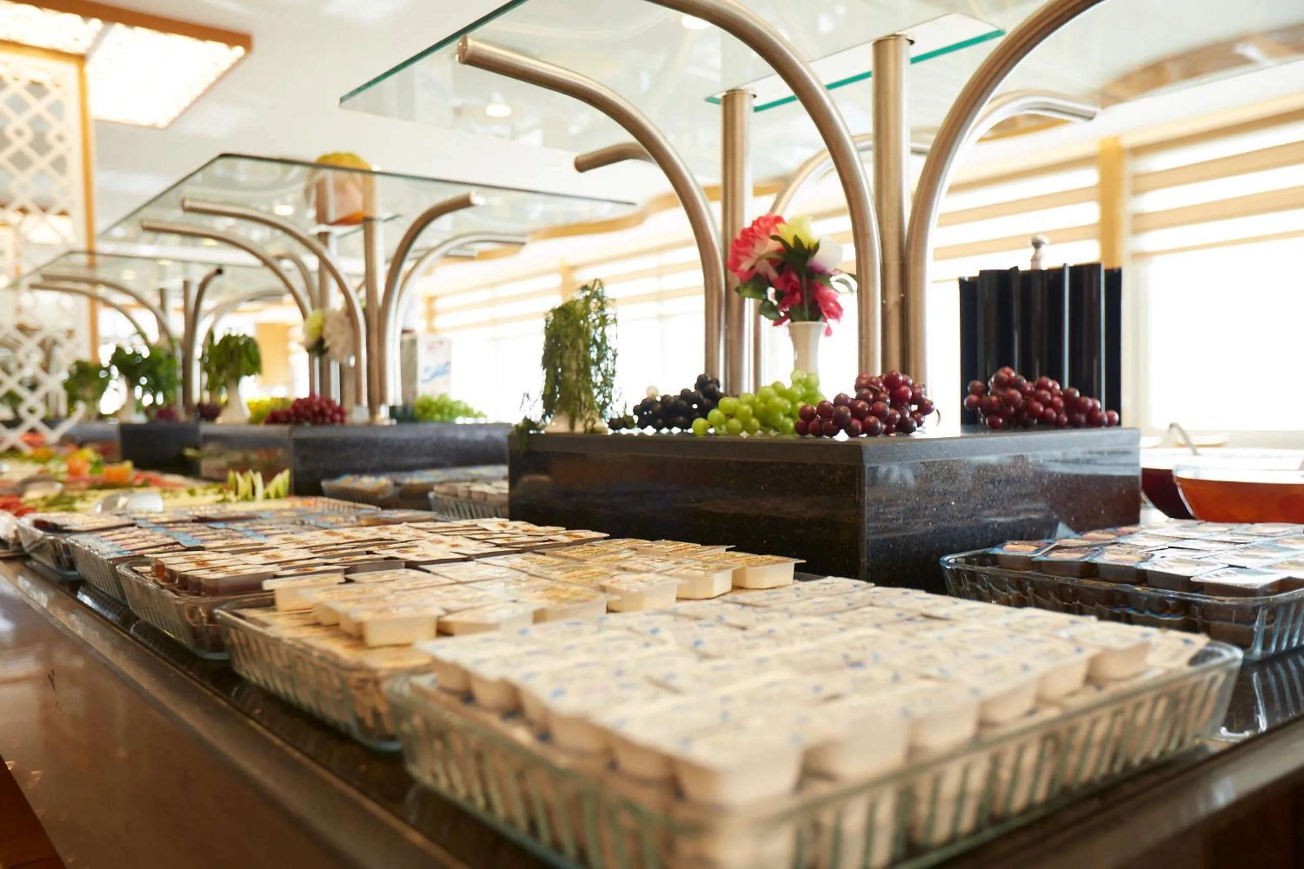 Restaurant/places to eat in Ilkbal Deluxe Hotel &Spa Istanbul