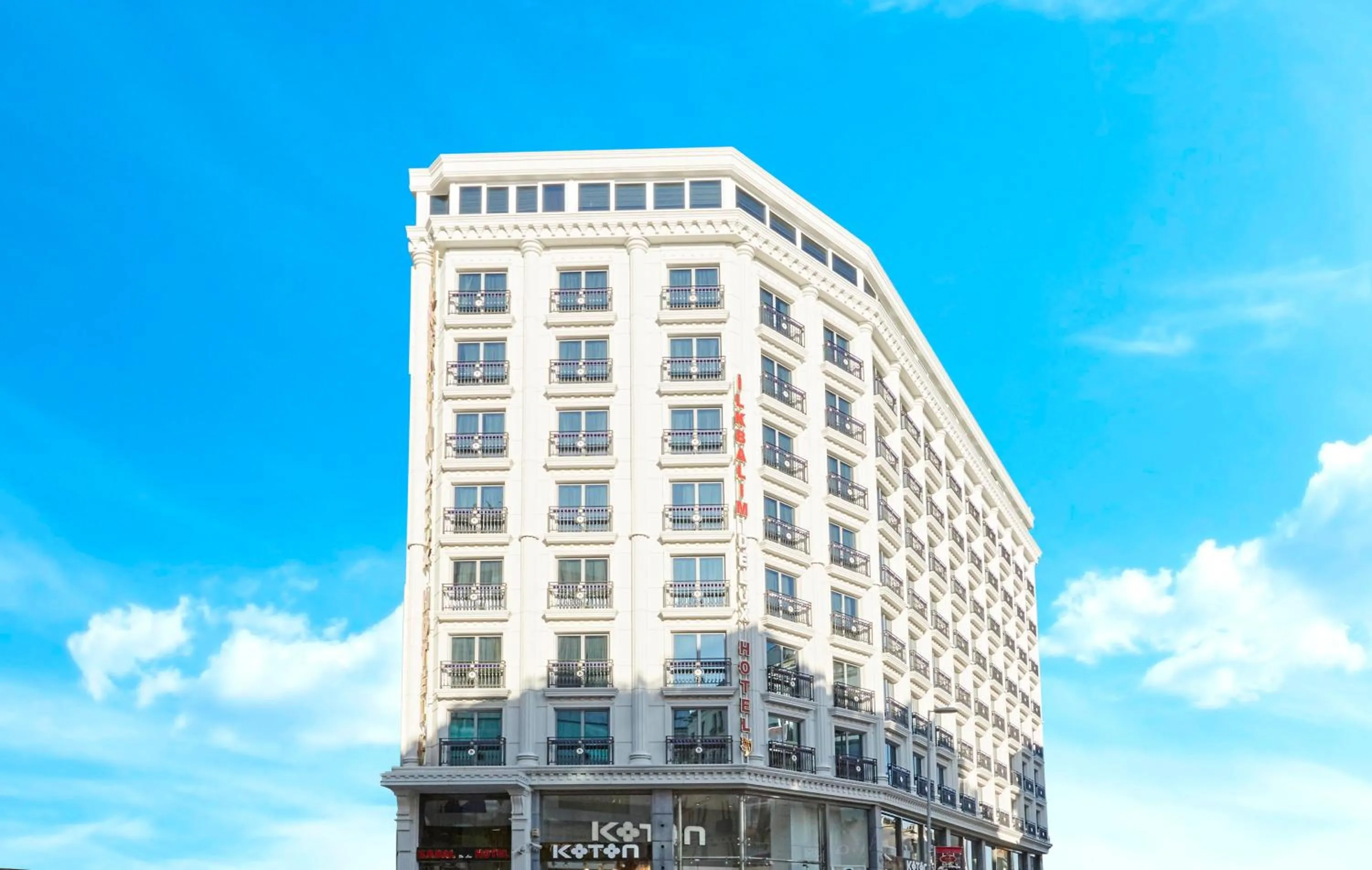 Property building in Ilkbal Deluxe Hotel &Spa Istanbul