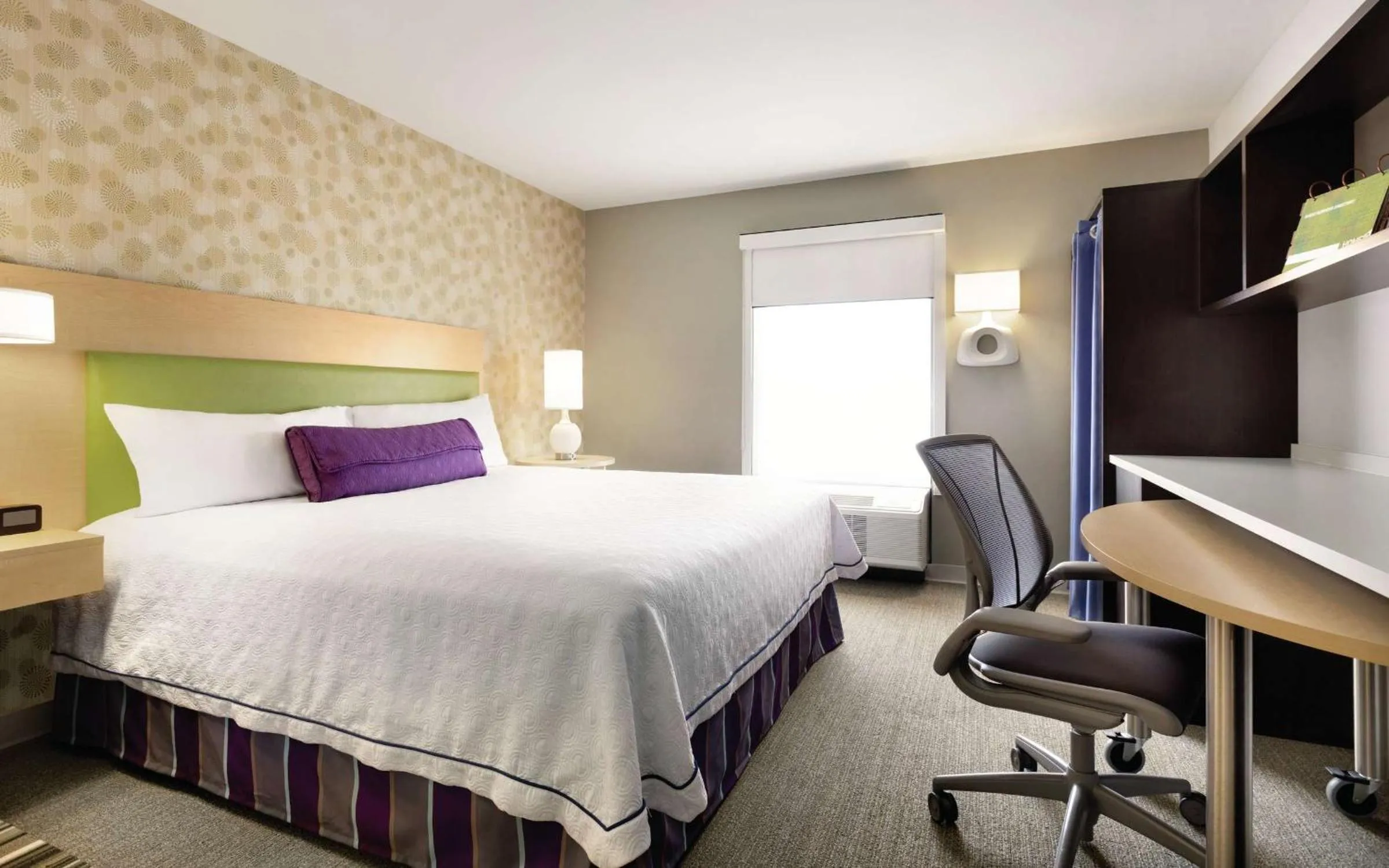 Bedroom, Bed in Home2 Suites By Hilton Macon I-75 North