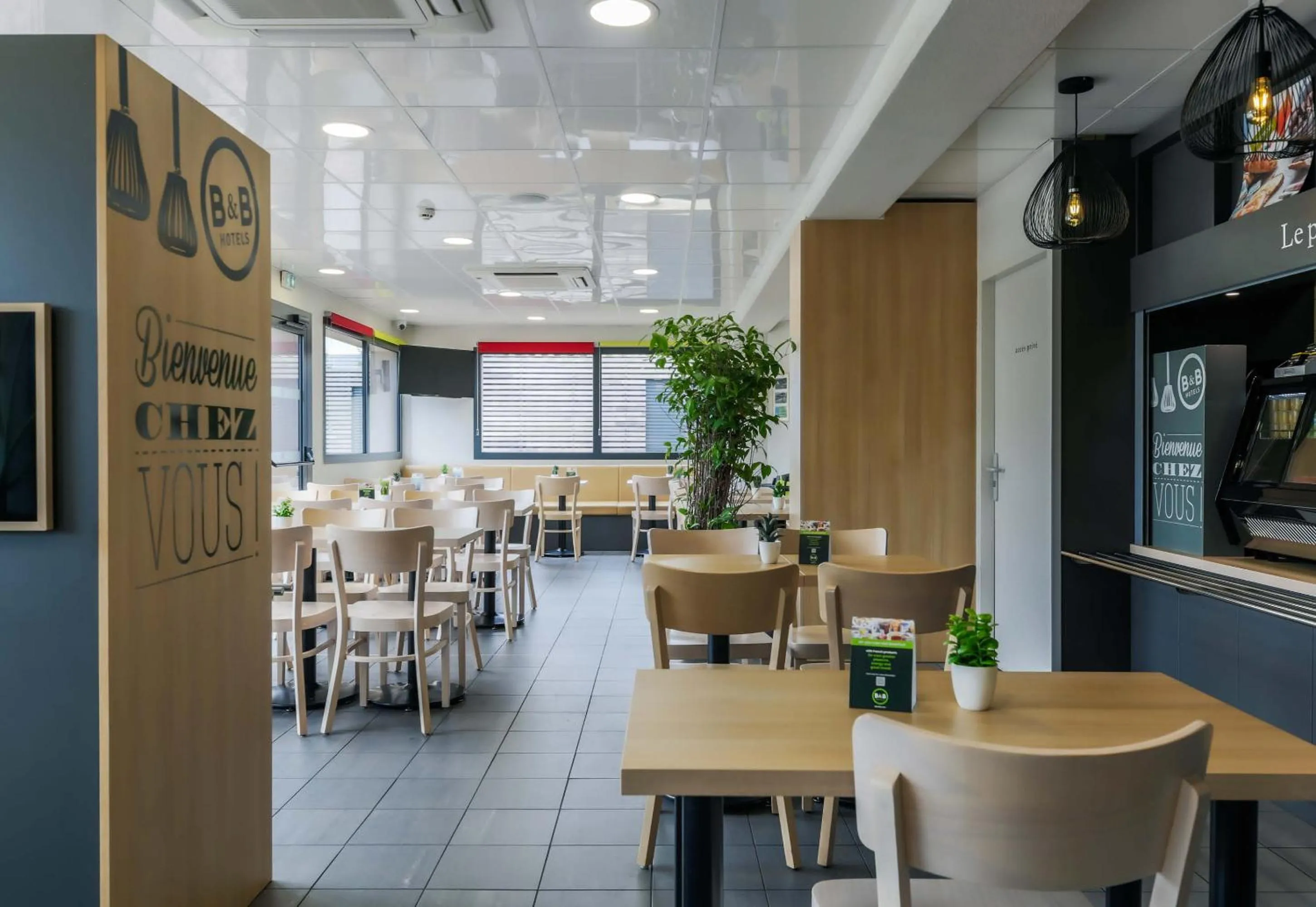 Restaurant/places to eat in B&B HOTEL Verdun