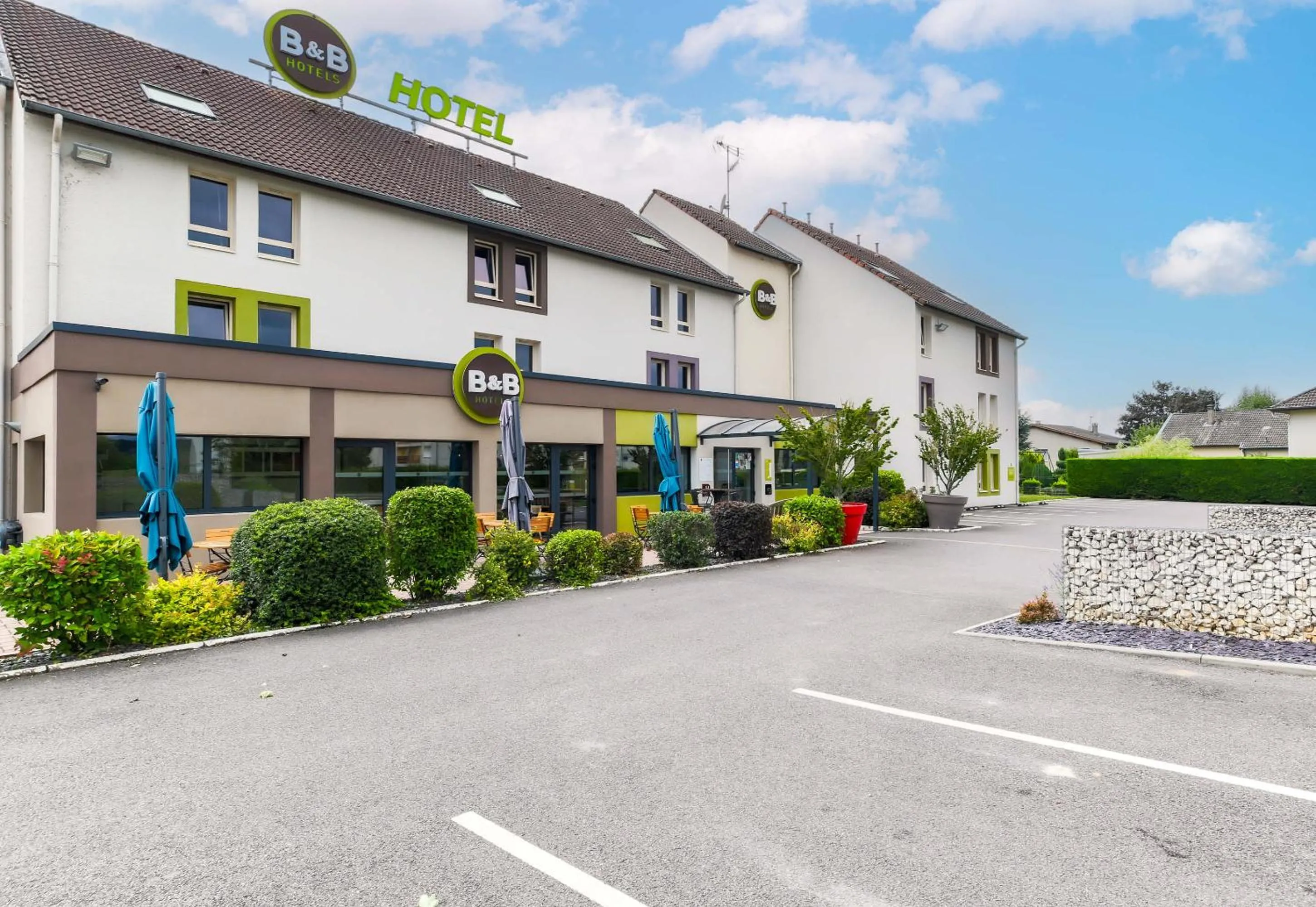 Property building in B&B HOTEL Verdun