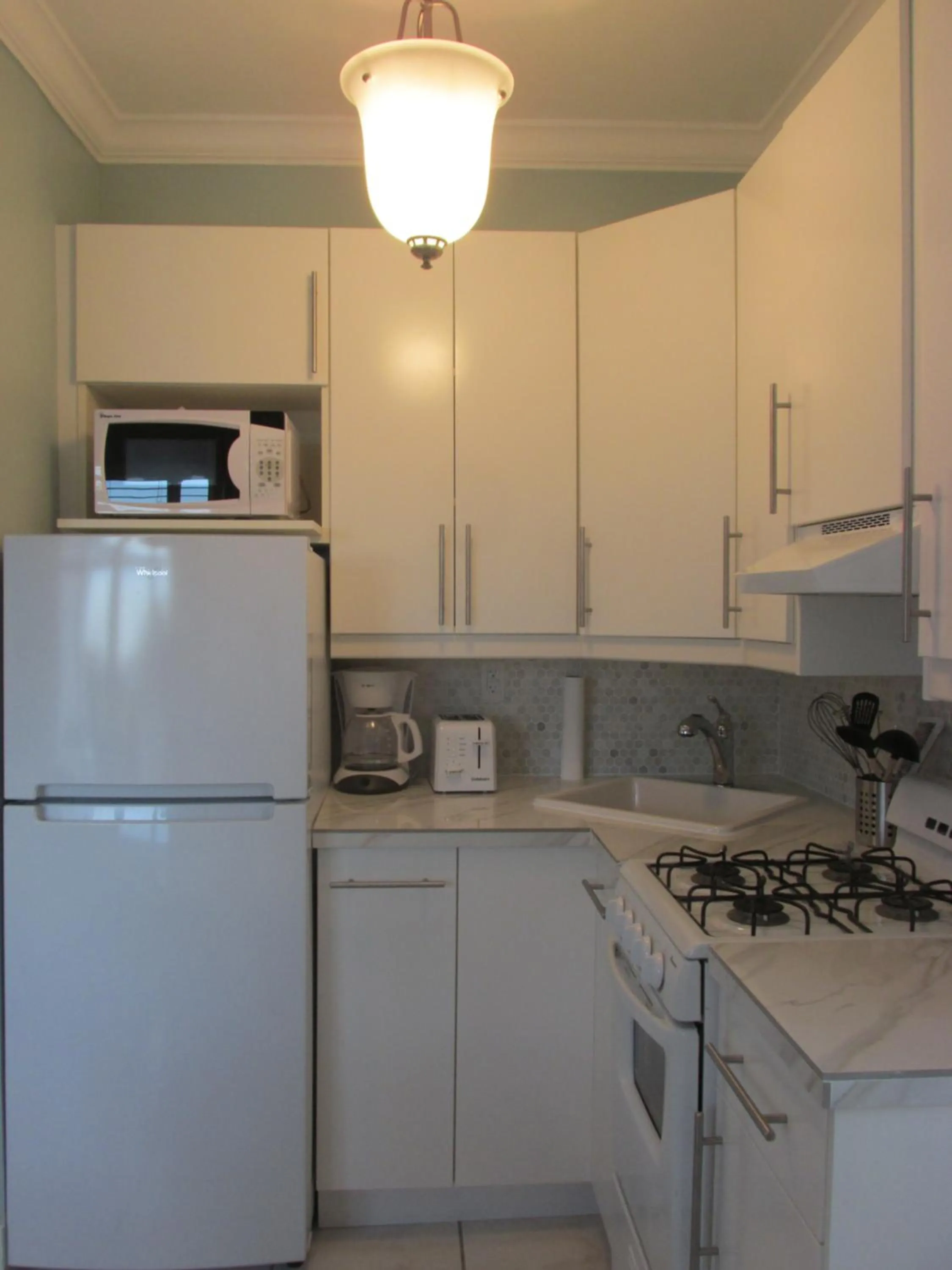 Kitchen or kitchenette in Ocean Breeze