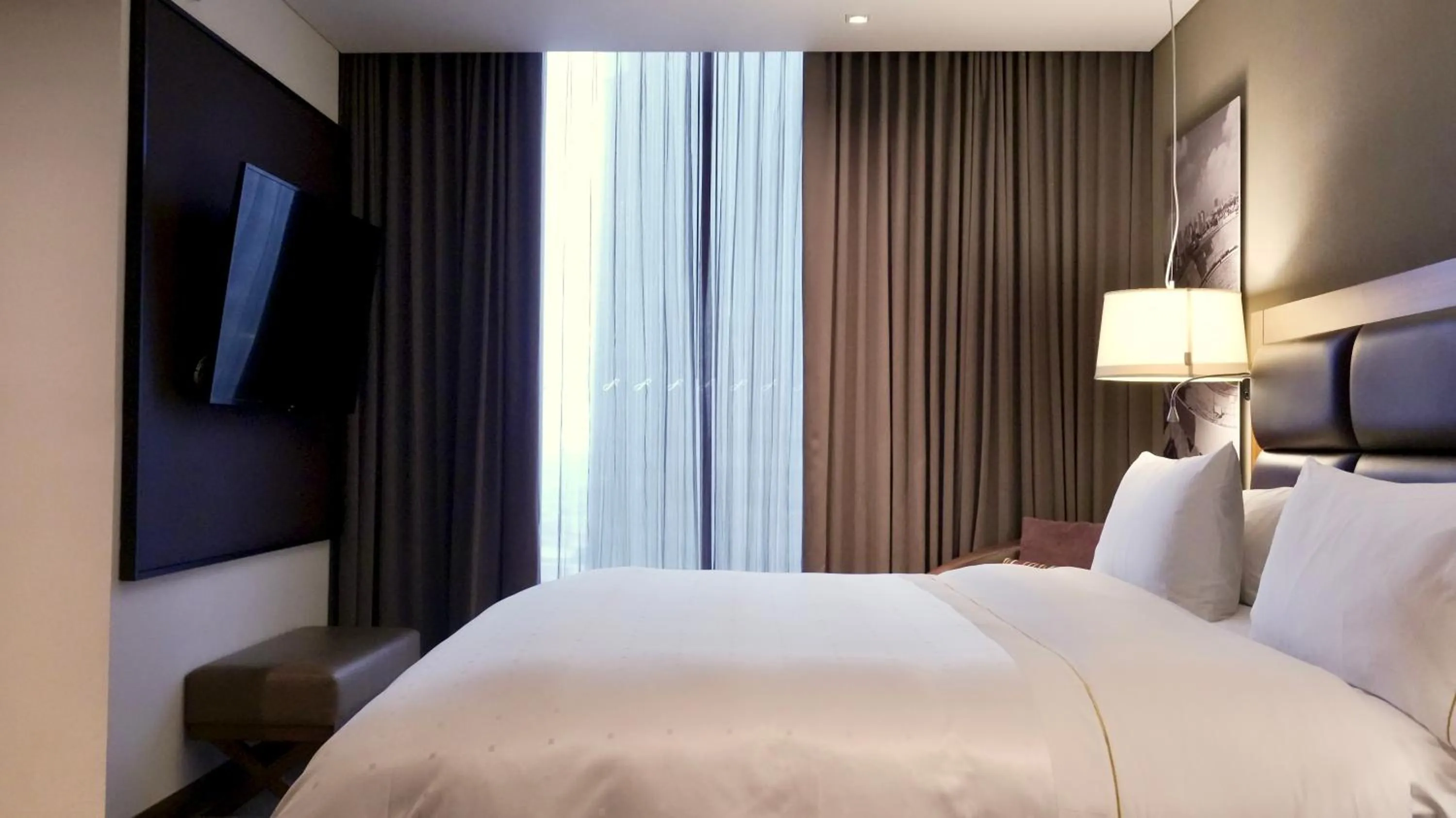 TV and multimedia, Bed in Fiesta Americana Mexico Toreo