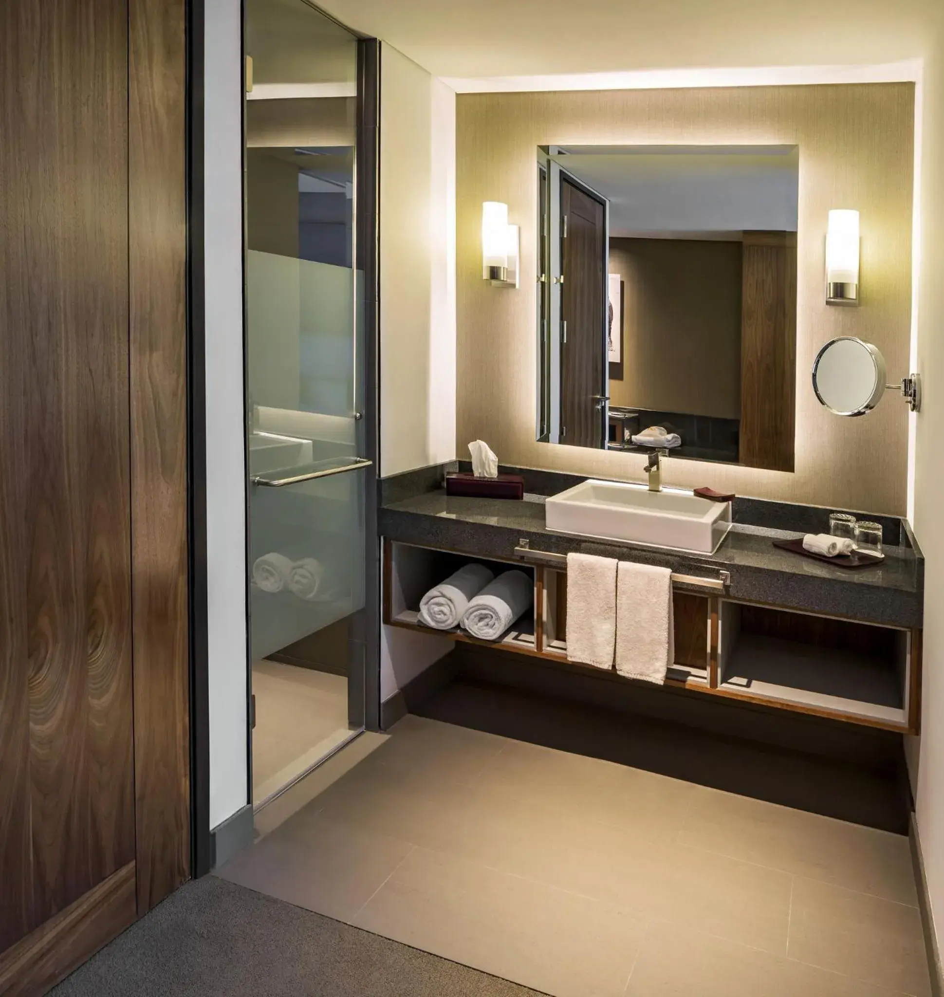 Photo of the whole room in Fiesta Americana Mexico Toreo Photo of the whole room in Fiesta Americana Mexico Toreo