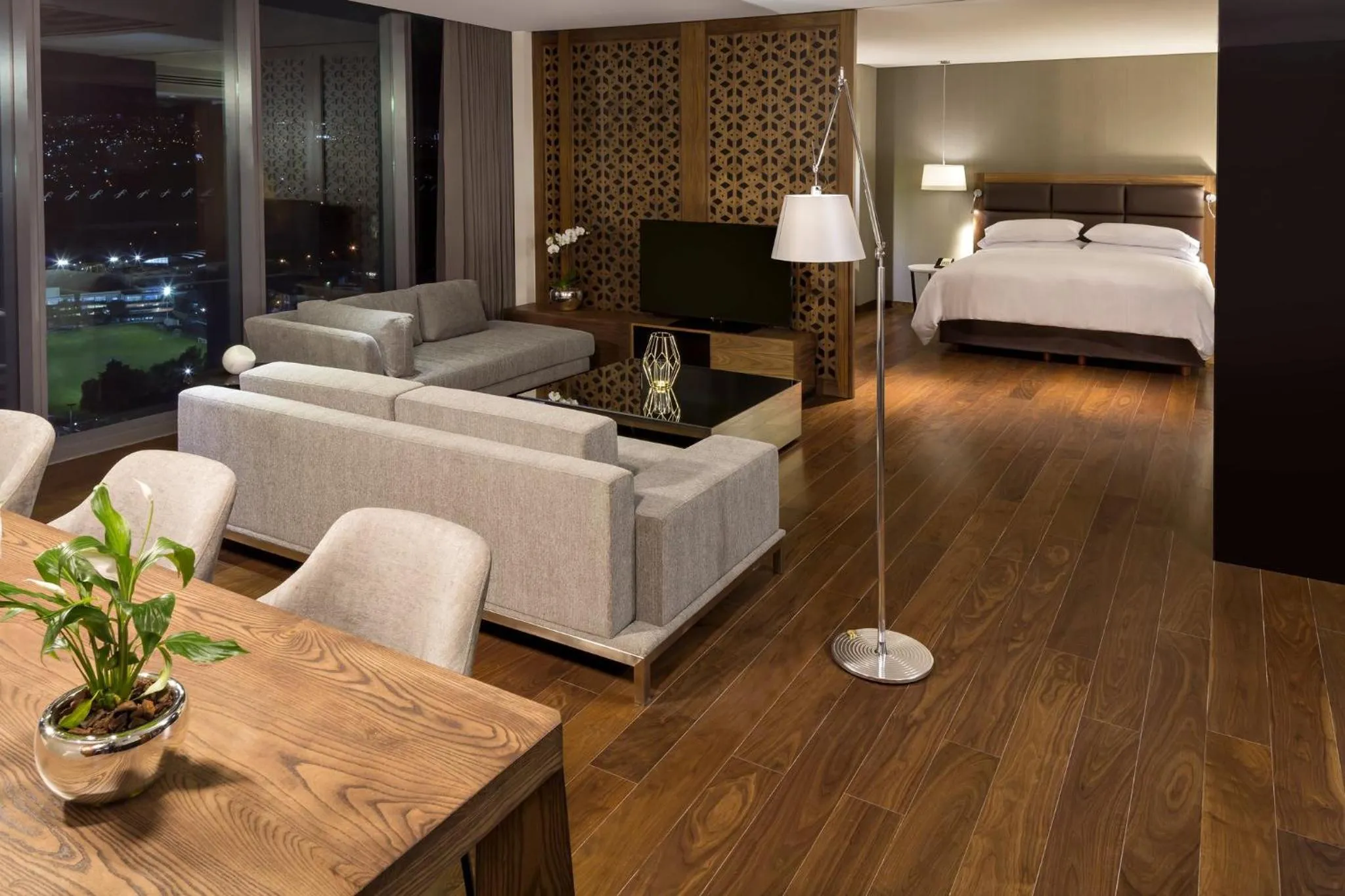 Living room, Bed in Fiesta Americana Mexico Toreo