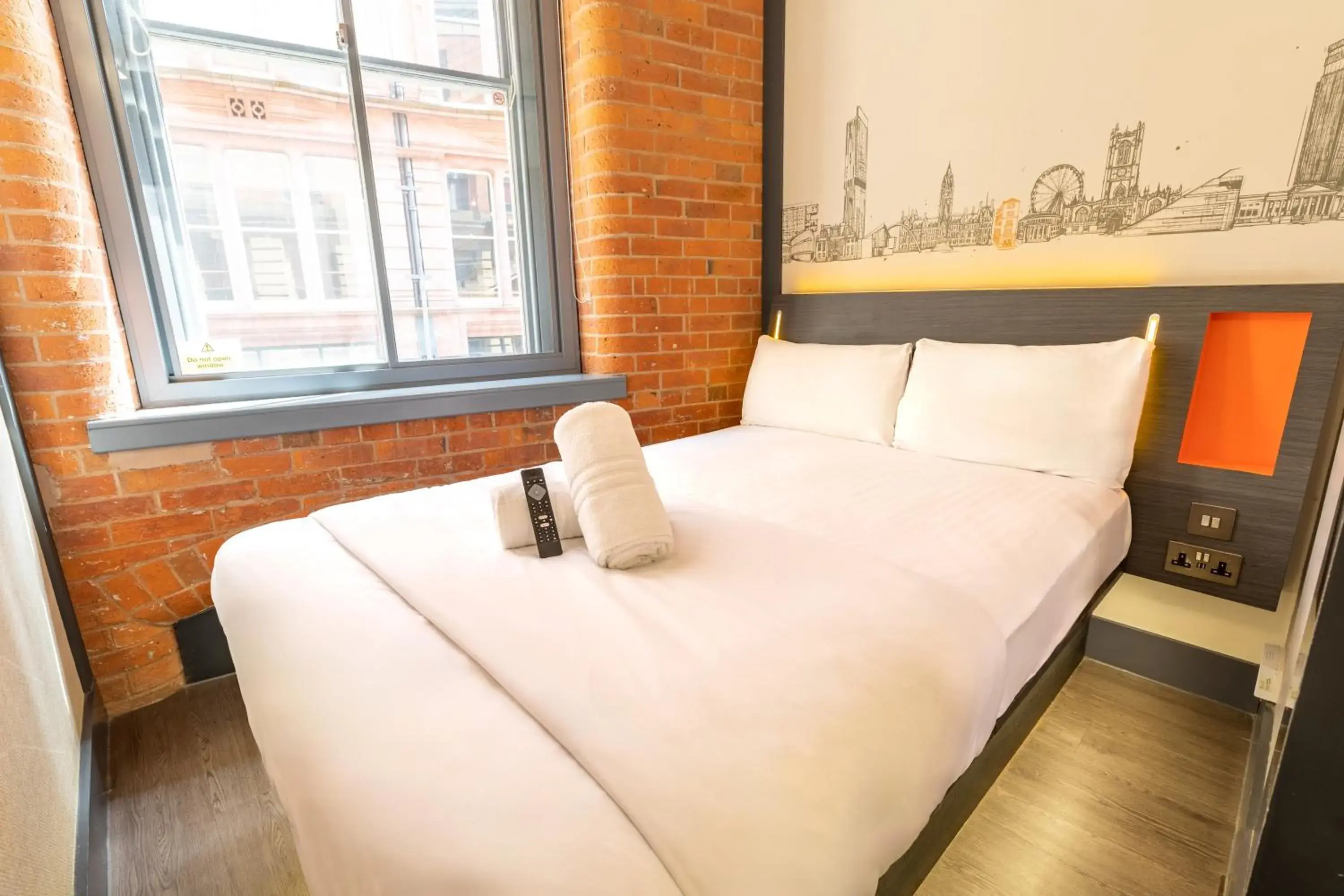 Bedroom, Bed in easyHotel Manchester Bedroom, Bed in easyHotel Manchester