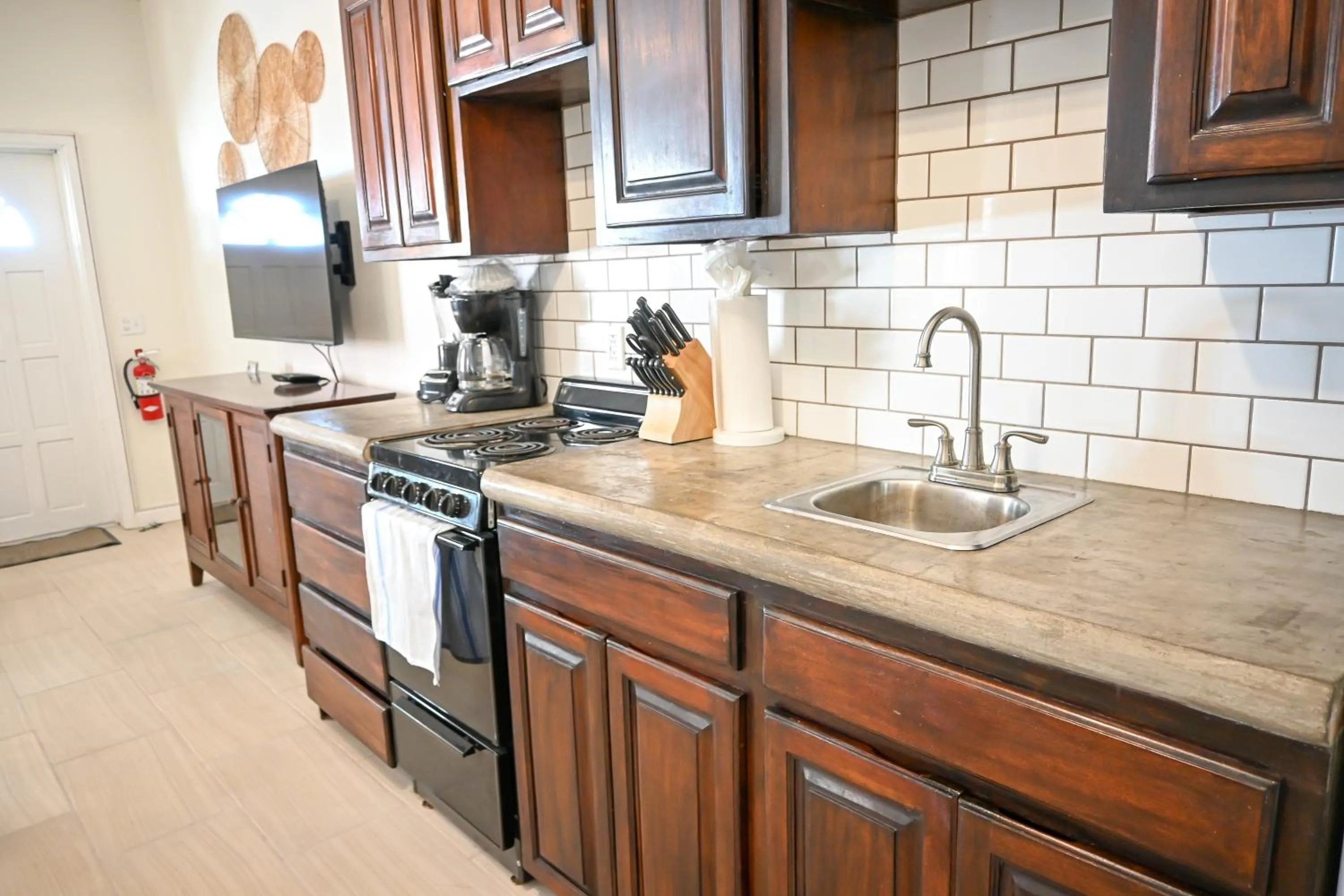 Kitchen or kitchenette in The Palapa House