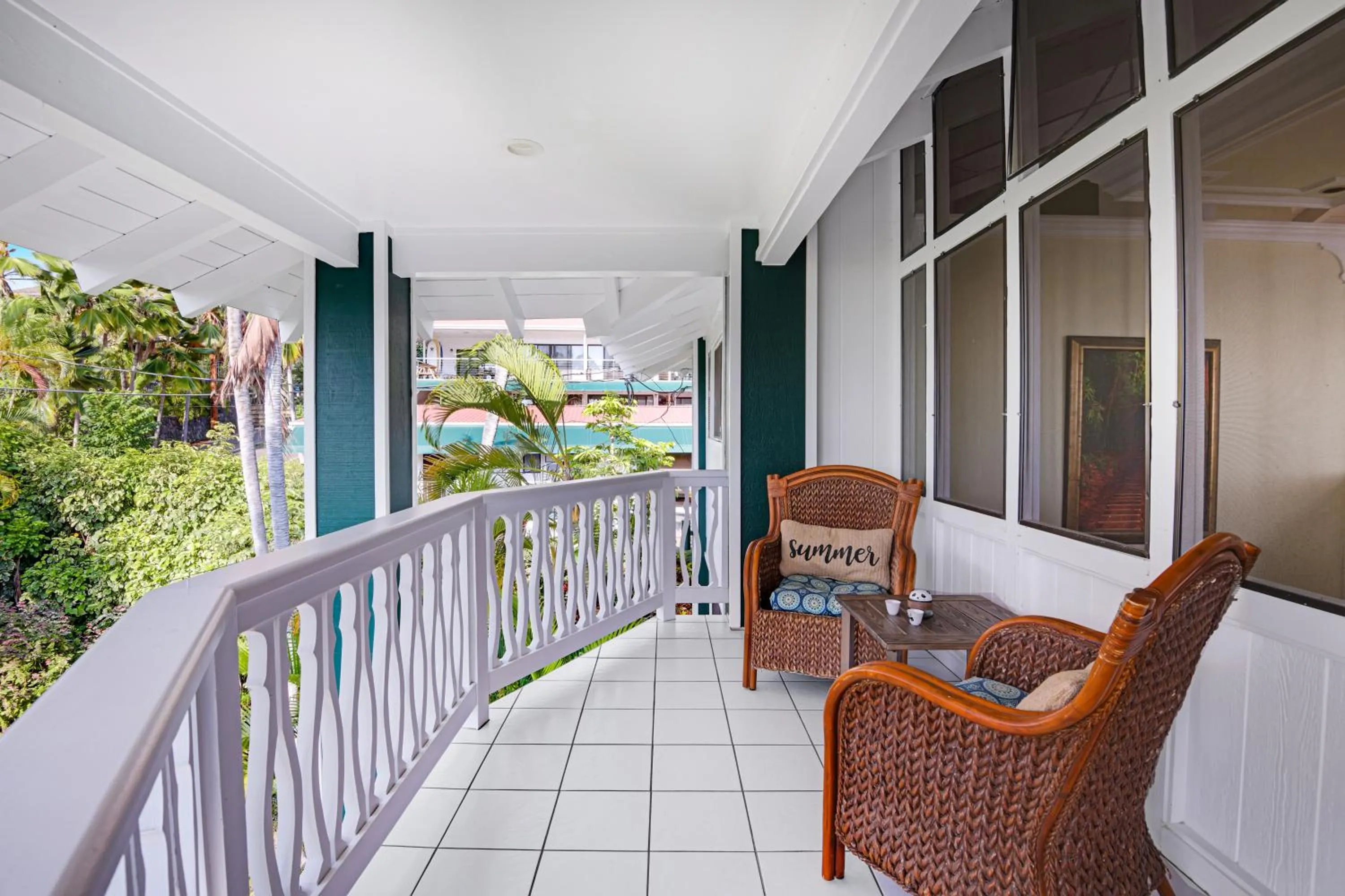 Patio in Big Island Retreat - No Resort Fees