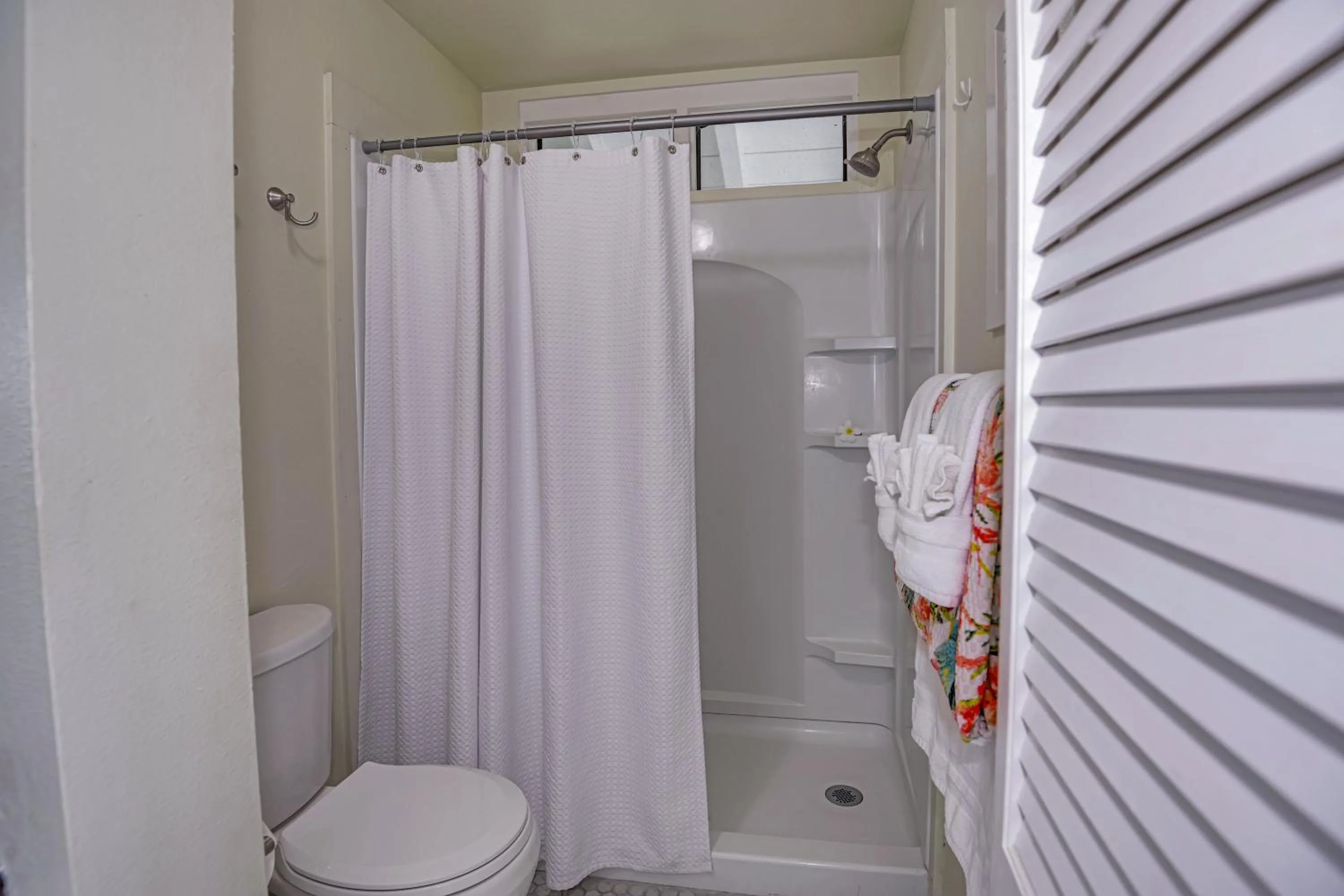 Shower in Big Island Retreat - No Resort Fees