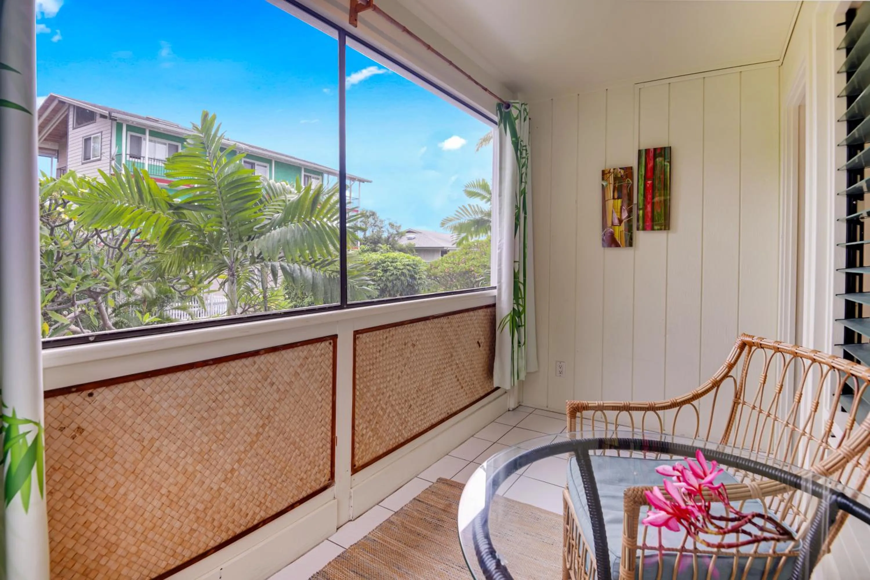 Patio in Big Island Retreat - No Resort Fees