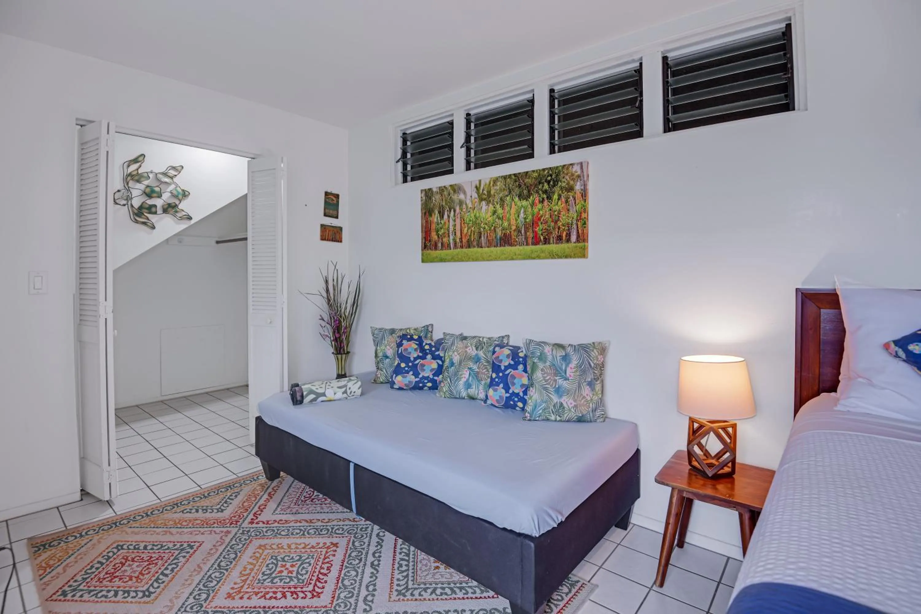 flat iron, Bed in Big Island Retreat - No Resort Fees