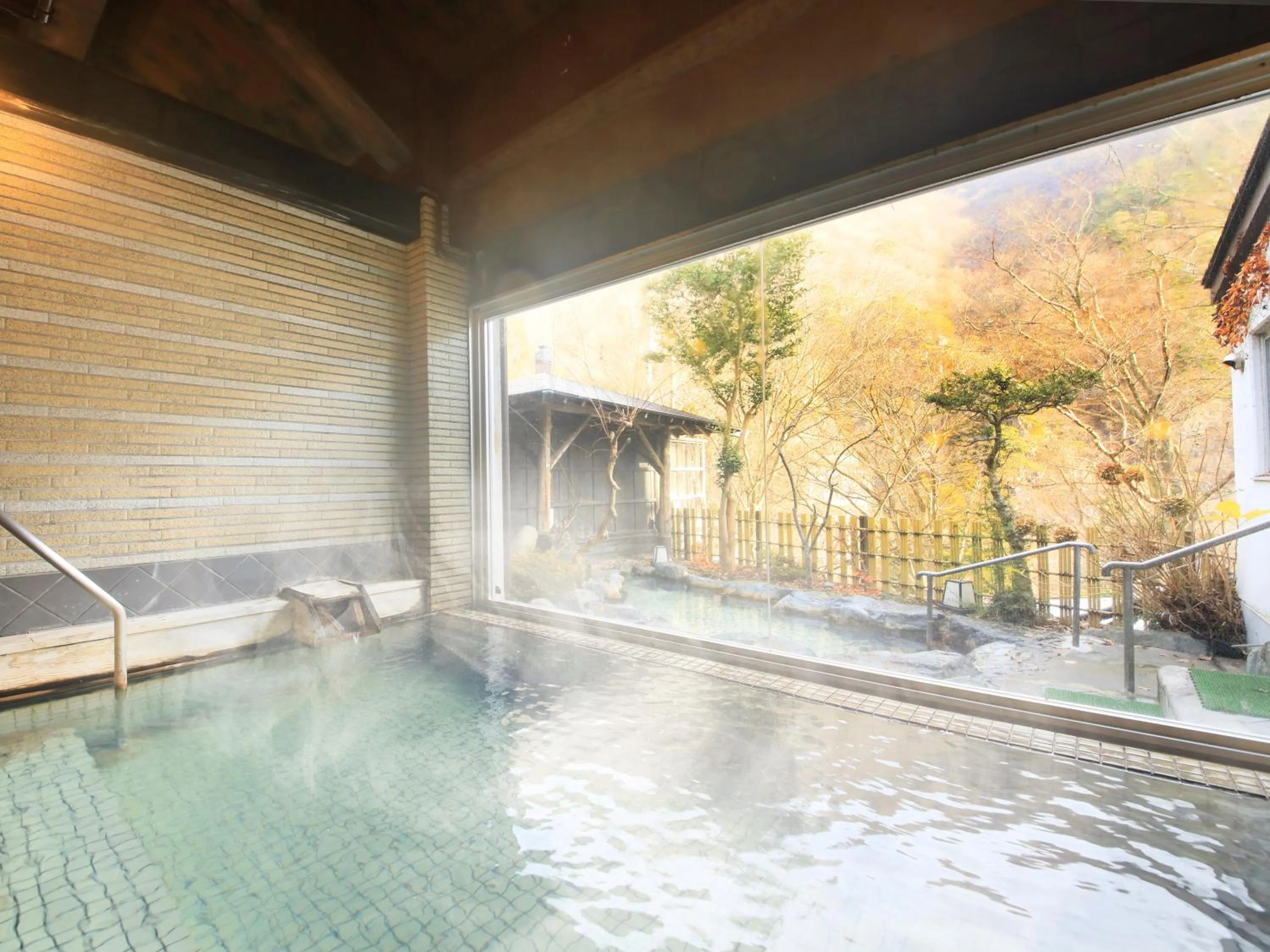 Hot Spring Bath in Ginshotei Awashima