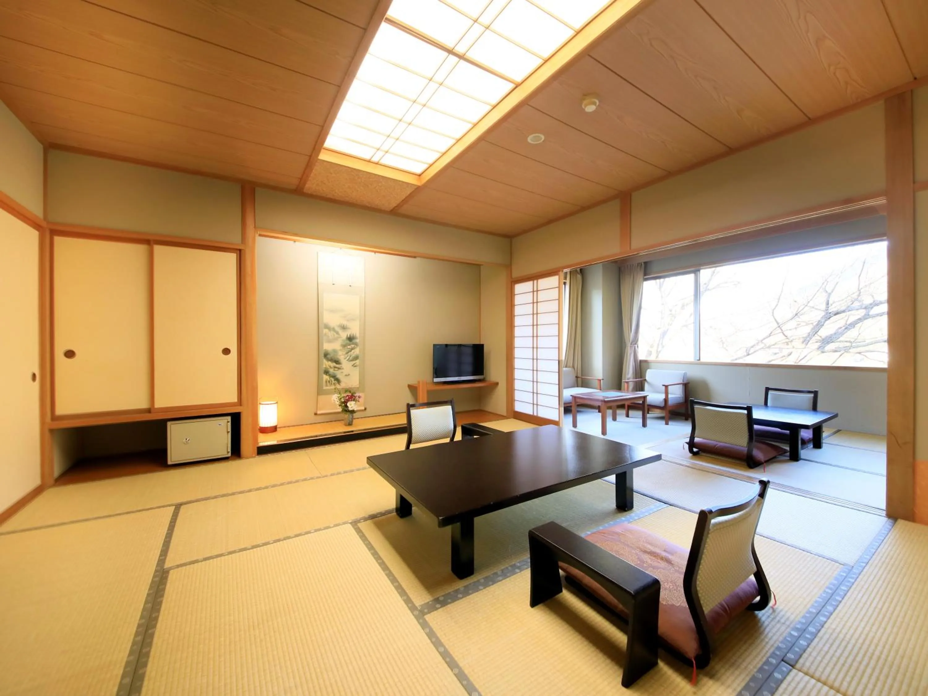 Photo of the whole room in Ginshotei Awashima
