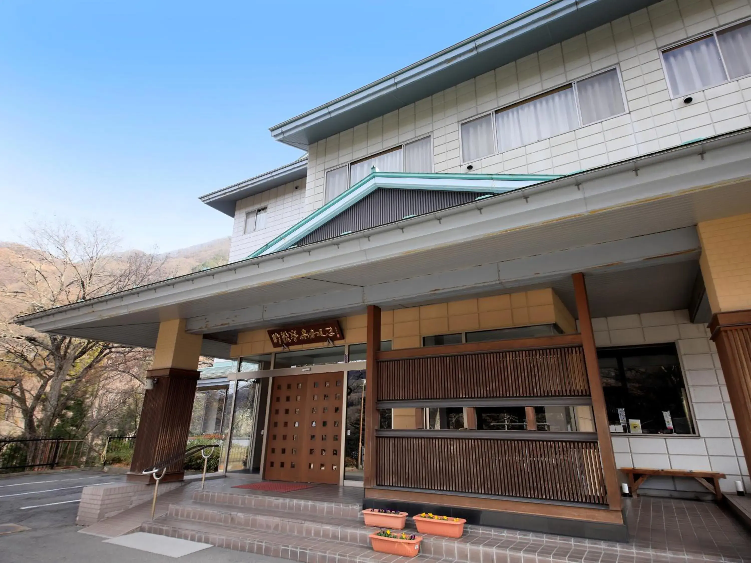 Property building in Ginshotei Awashima Property building in Ginshotei Awashima