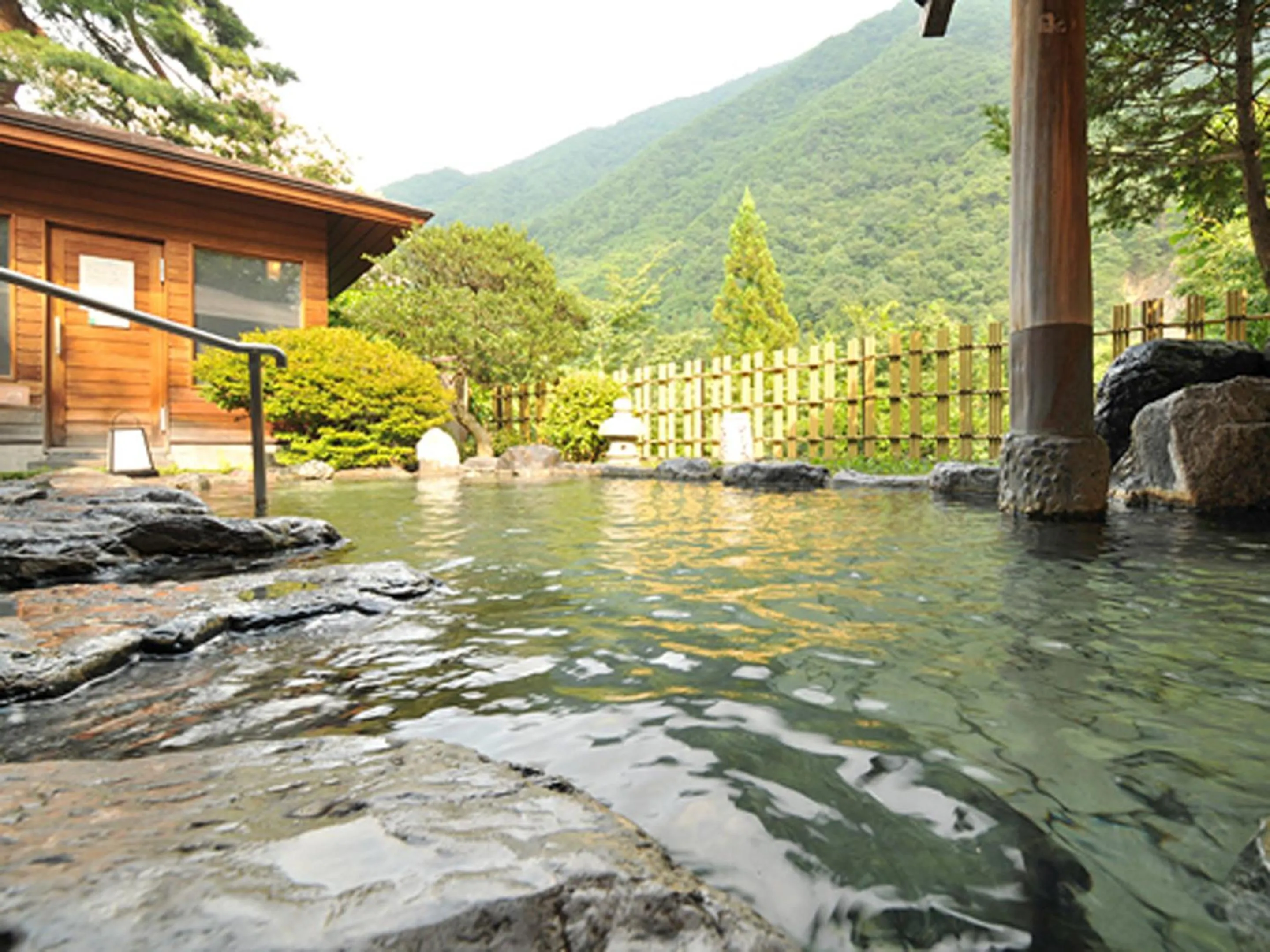 Hot Spring Bath in Ginshotei Awashima