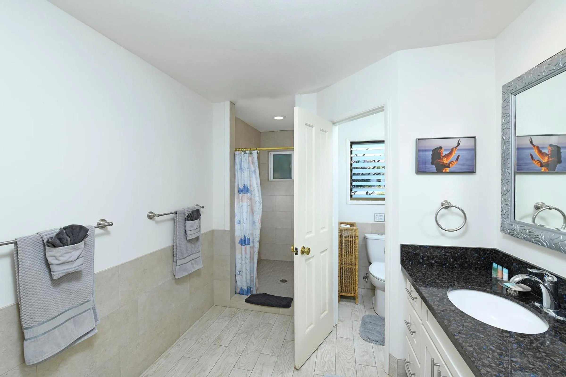 Bathroom in Nona Lani Cottages
