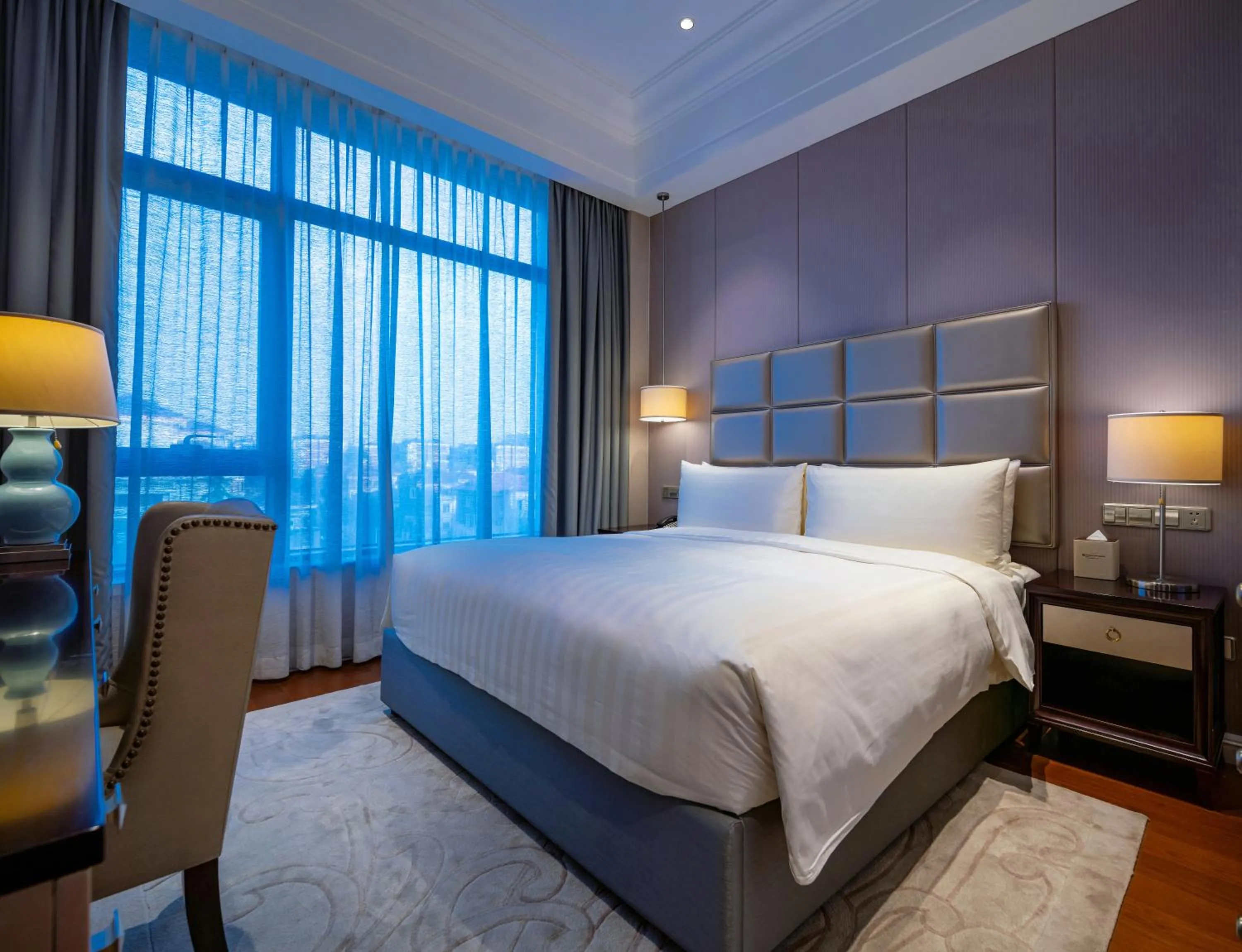 Bed in Wyndham Grand Xi'an Residence