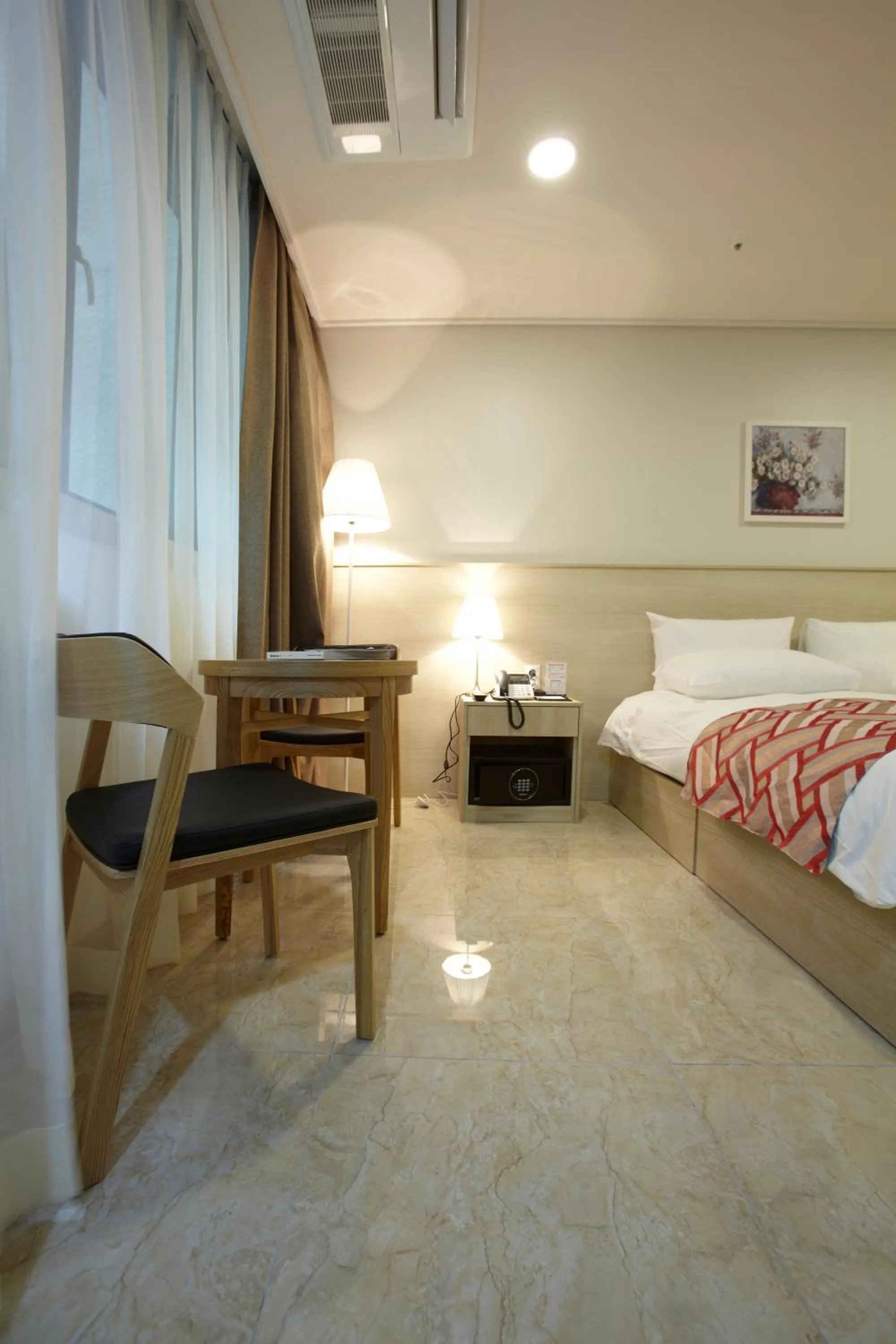 Seating area in Hotel Sopra Incheon Cheongna