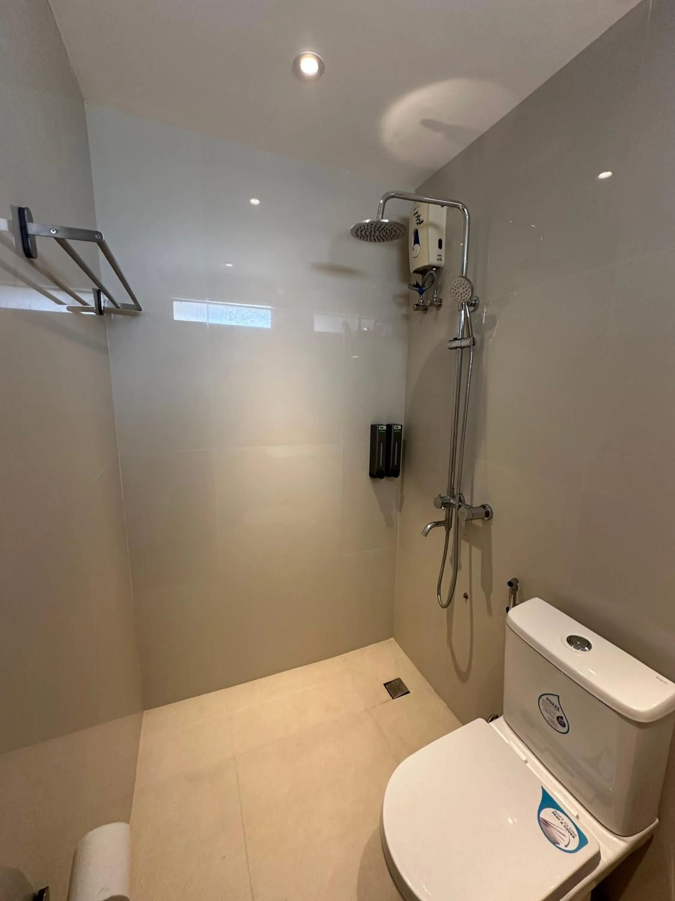 Shower in Balay Inato Pension