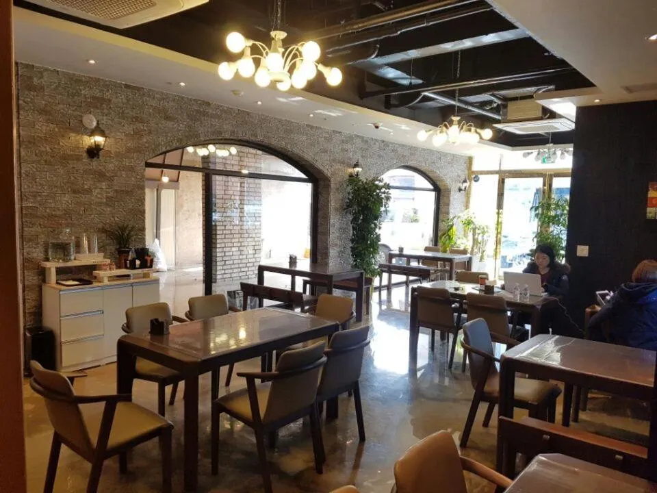 Restaurant/places to eat in 24 Guesthouse Suncheon