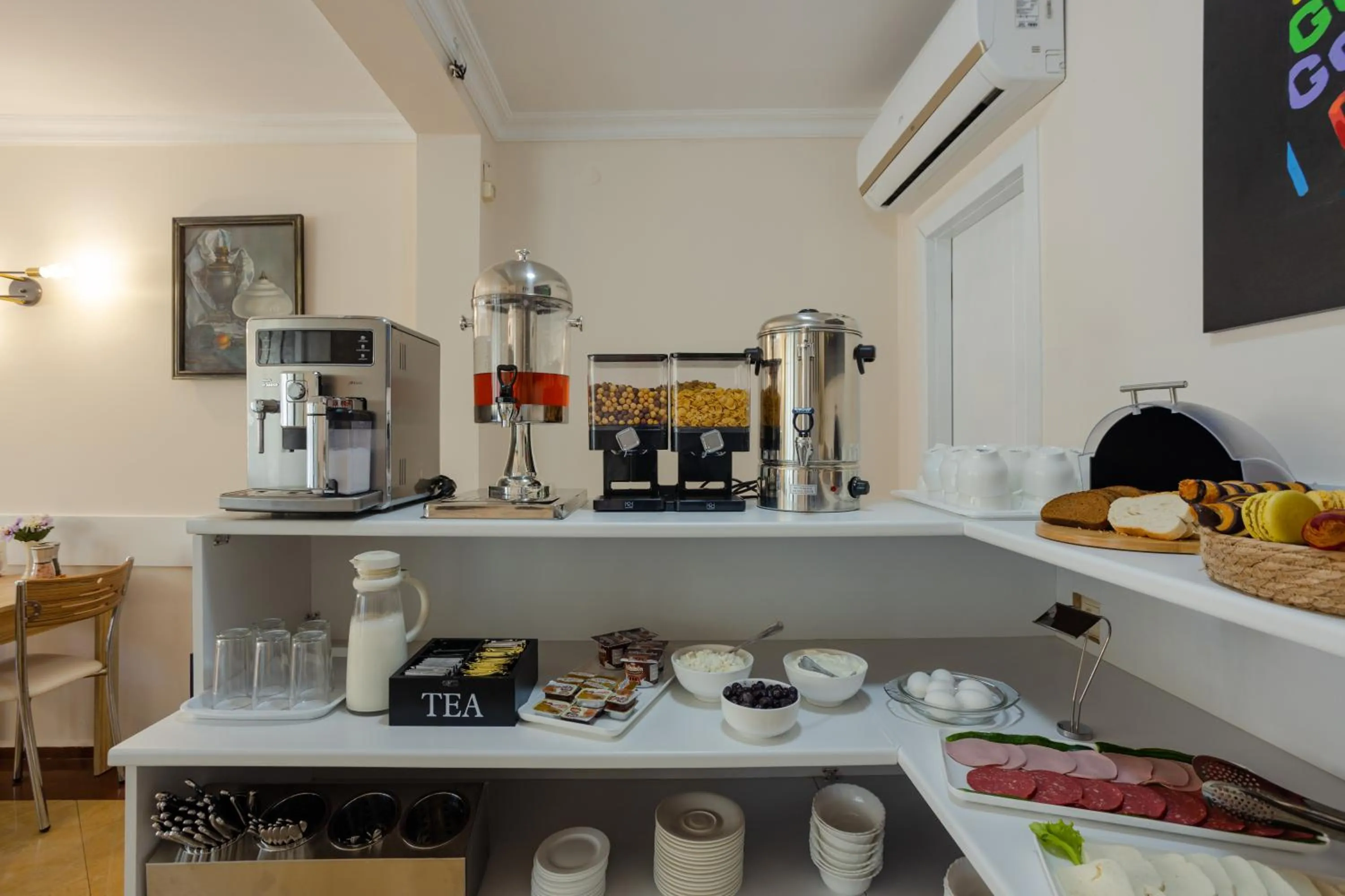 Breakfast in Daisi Sunset Hotel