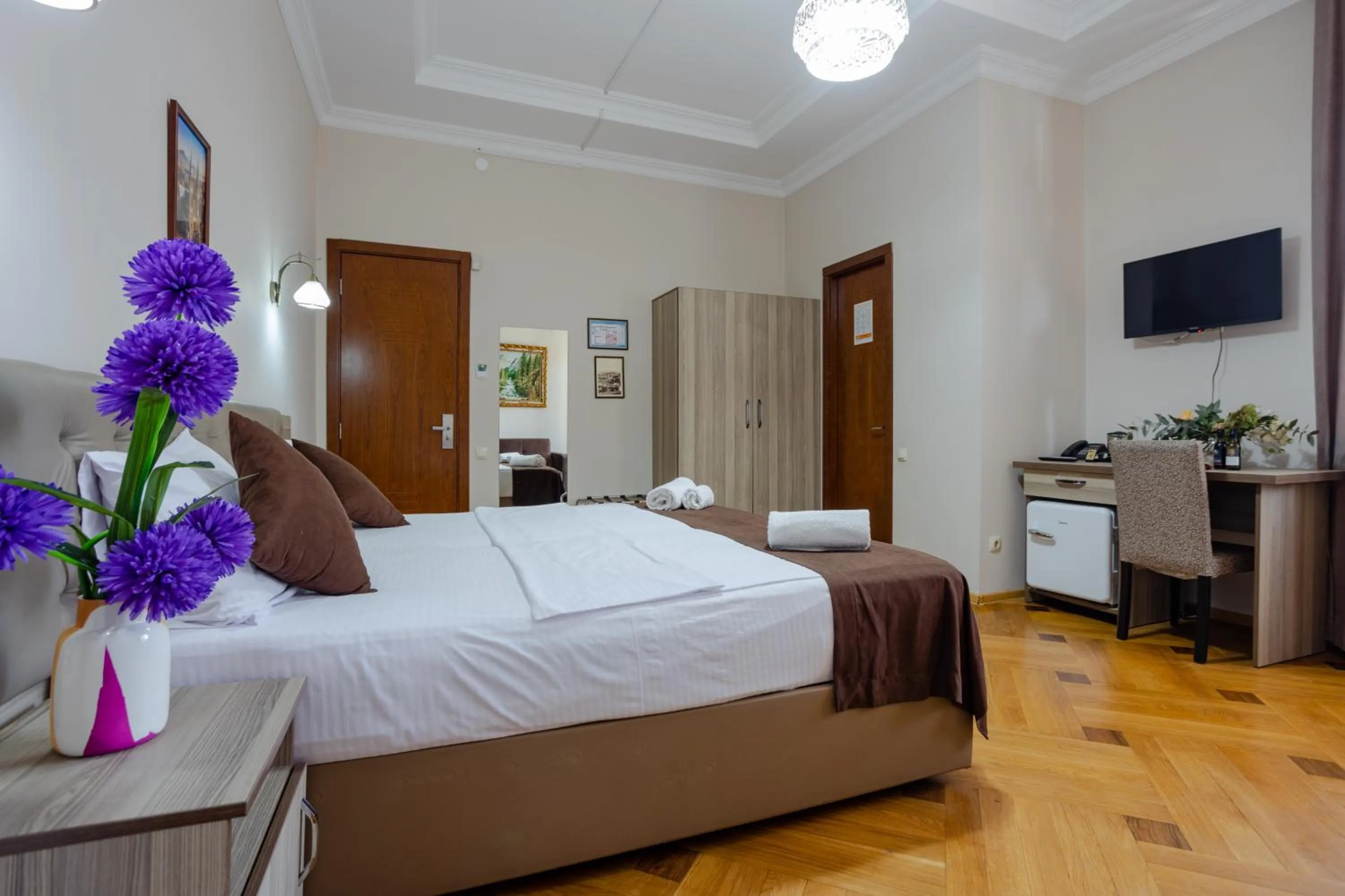 TV and multimedia, Bed in Daisi Sunset Hotel