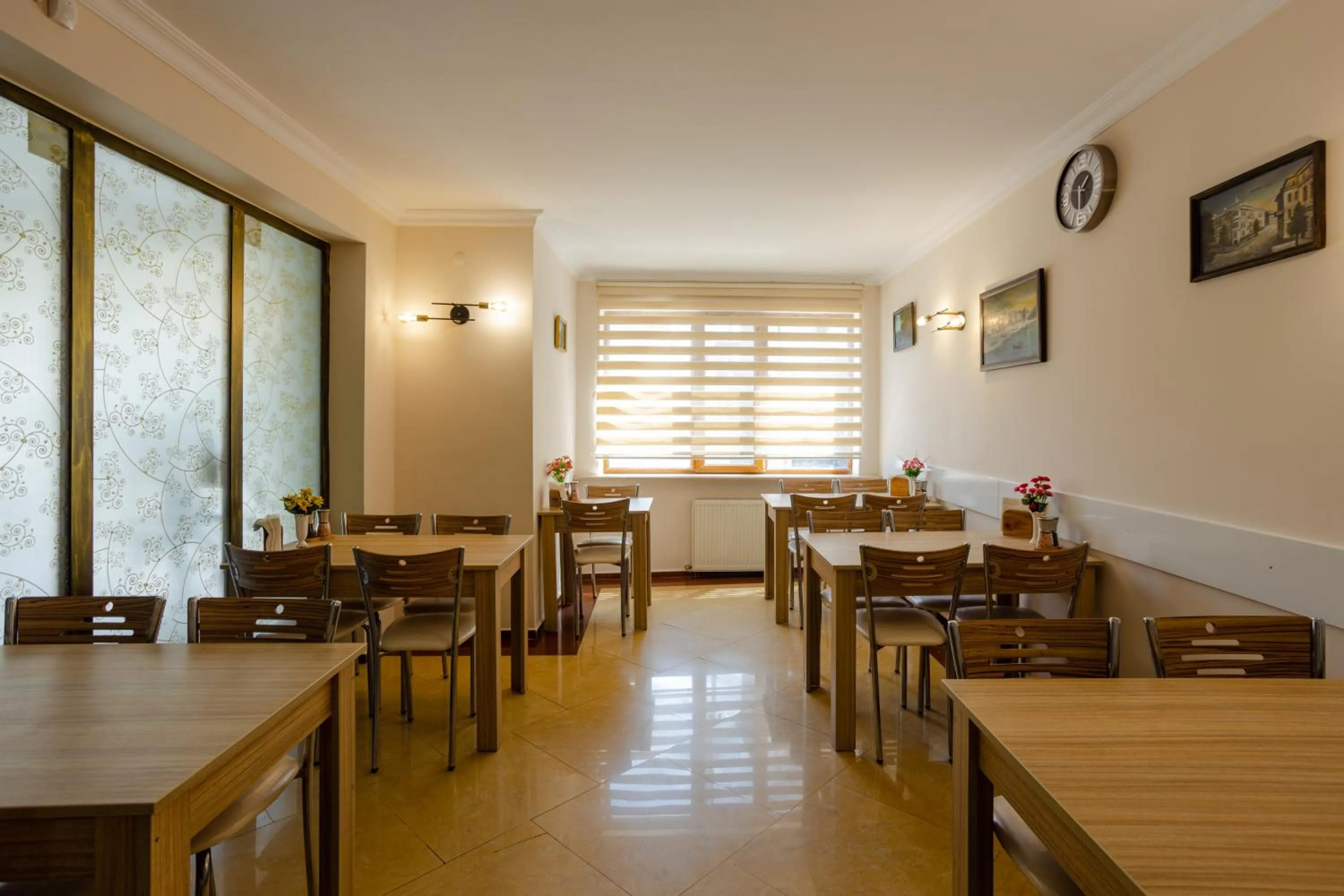 Breakfast in Daisi Sunset Hotel