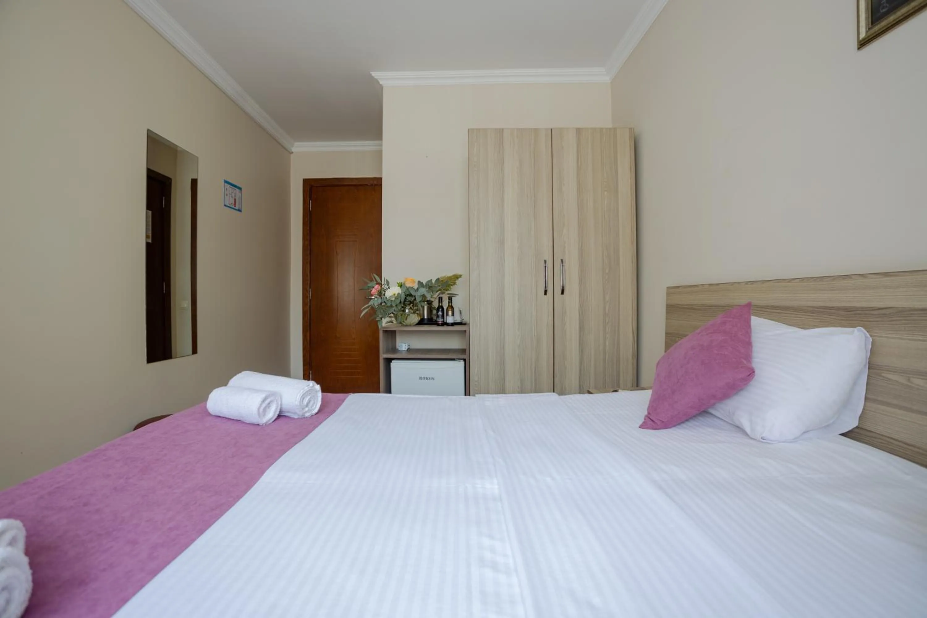 Bed in Daisi Sunset Hotel