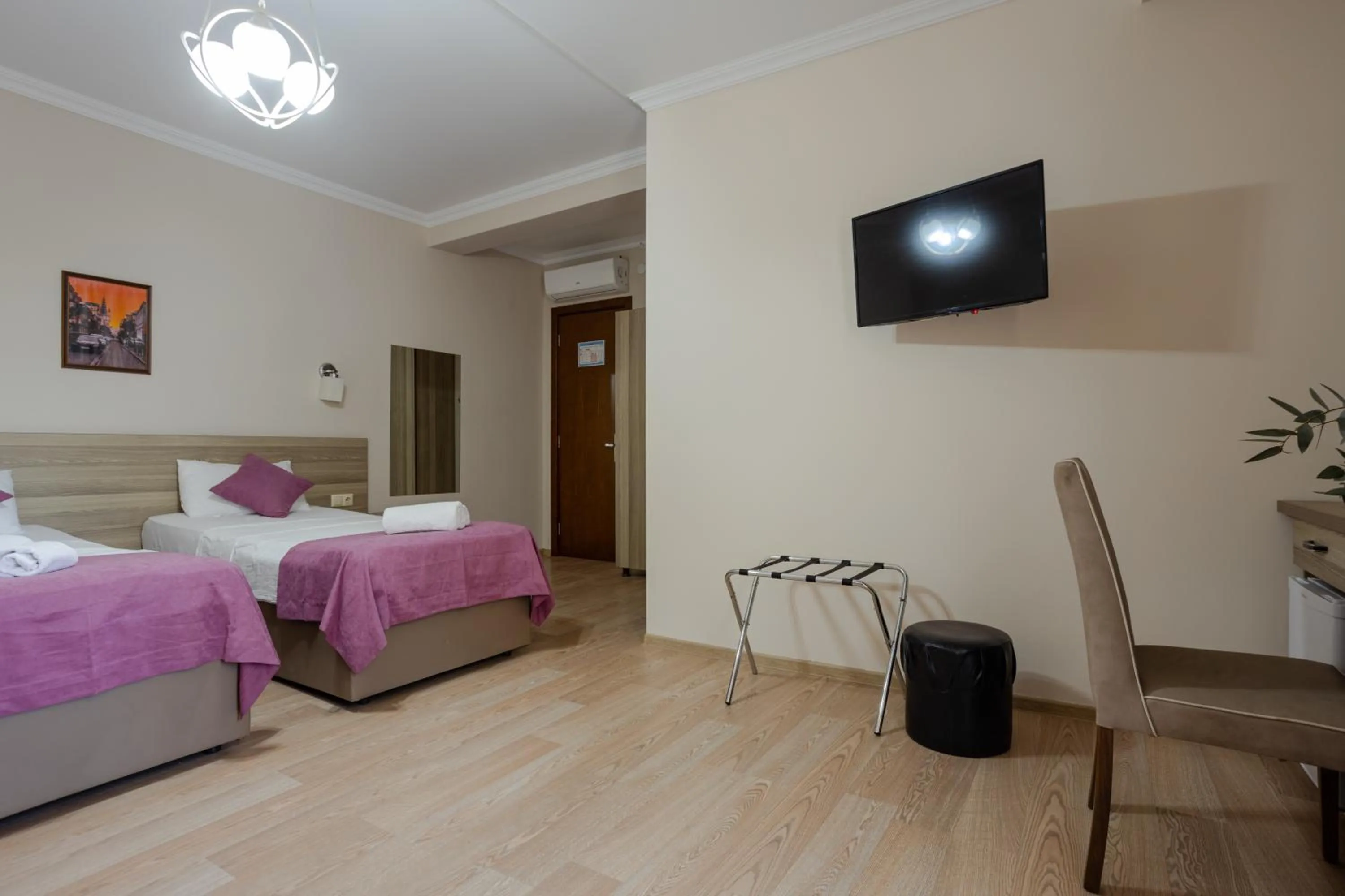 Bed in Daisi Sunset Hotel