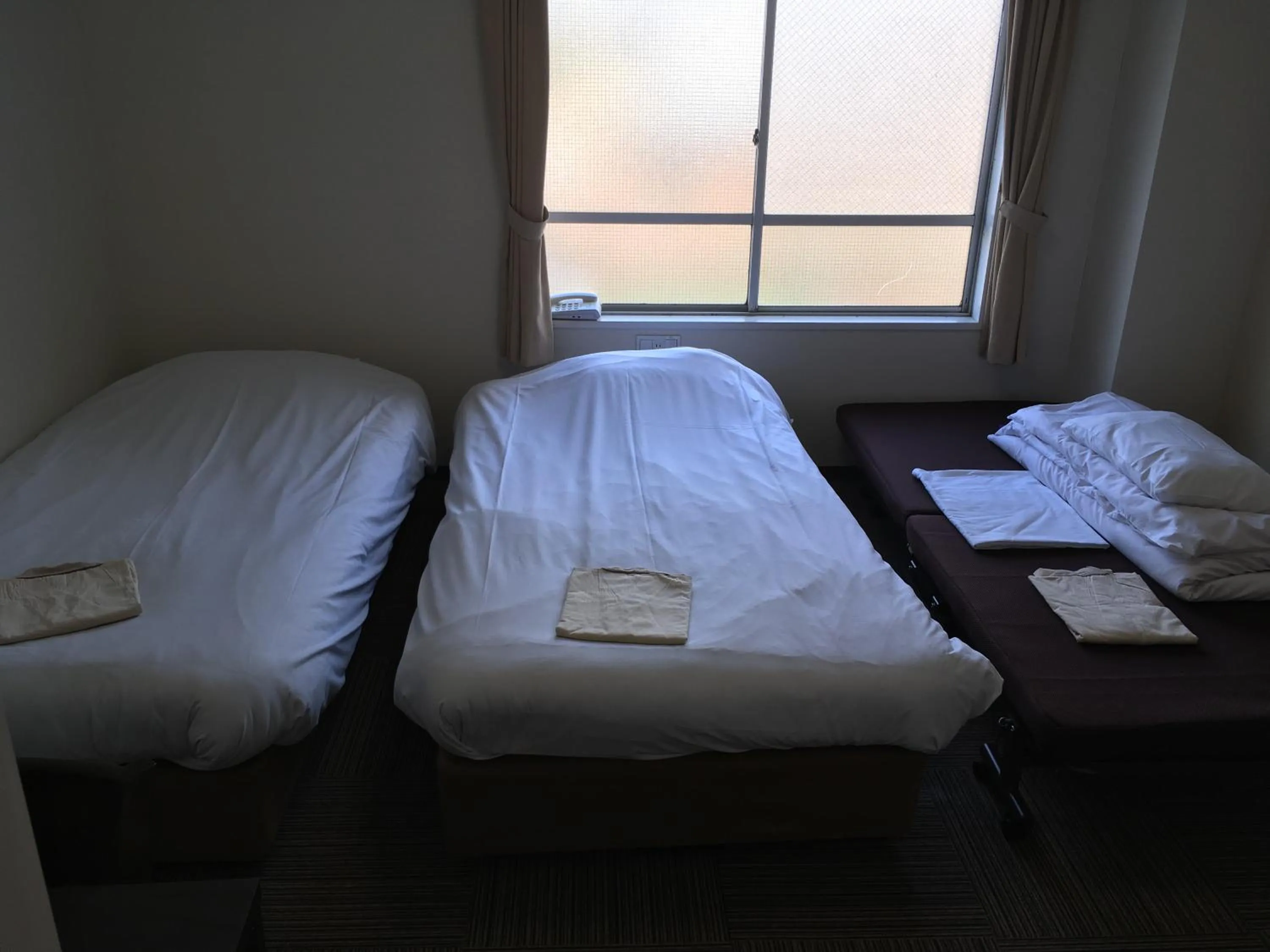 Photo of the whole room, Bed in Best Hotel