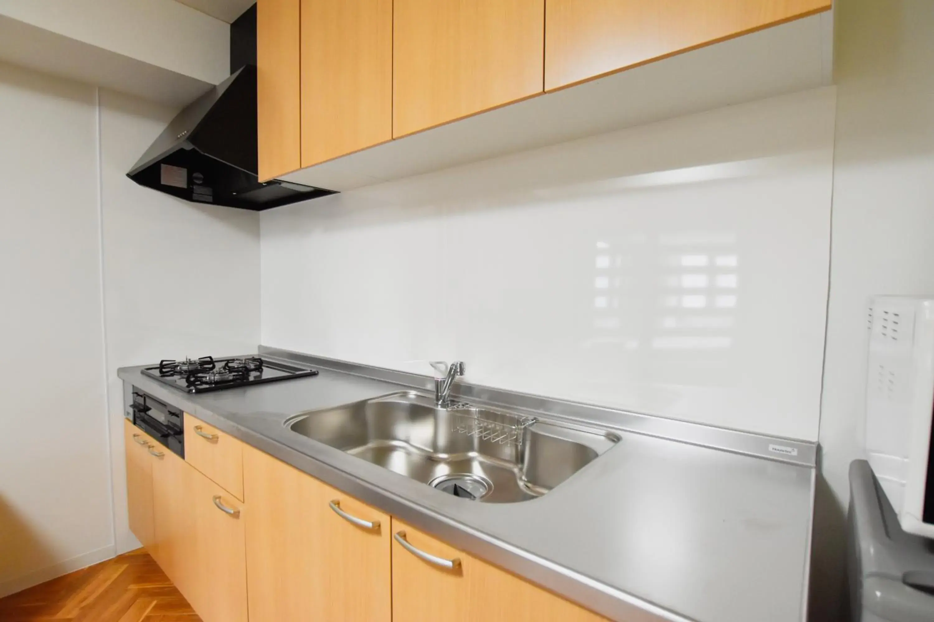 kitchen in Randor Residence Tokyo Classic kitchen in Randor Residence Tokyo Classic