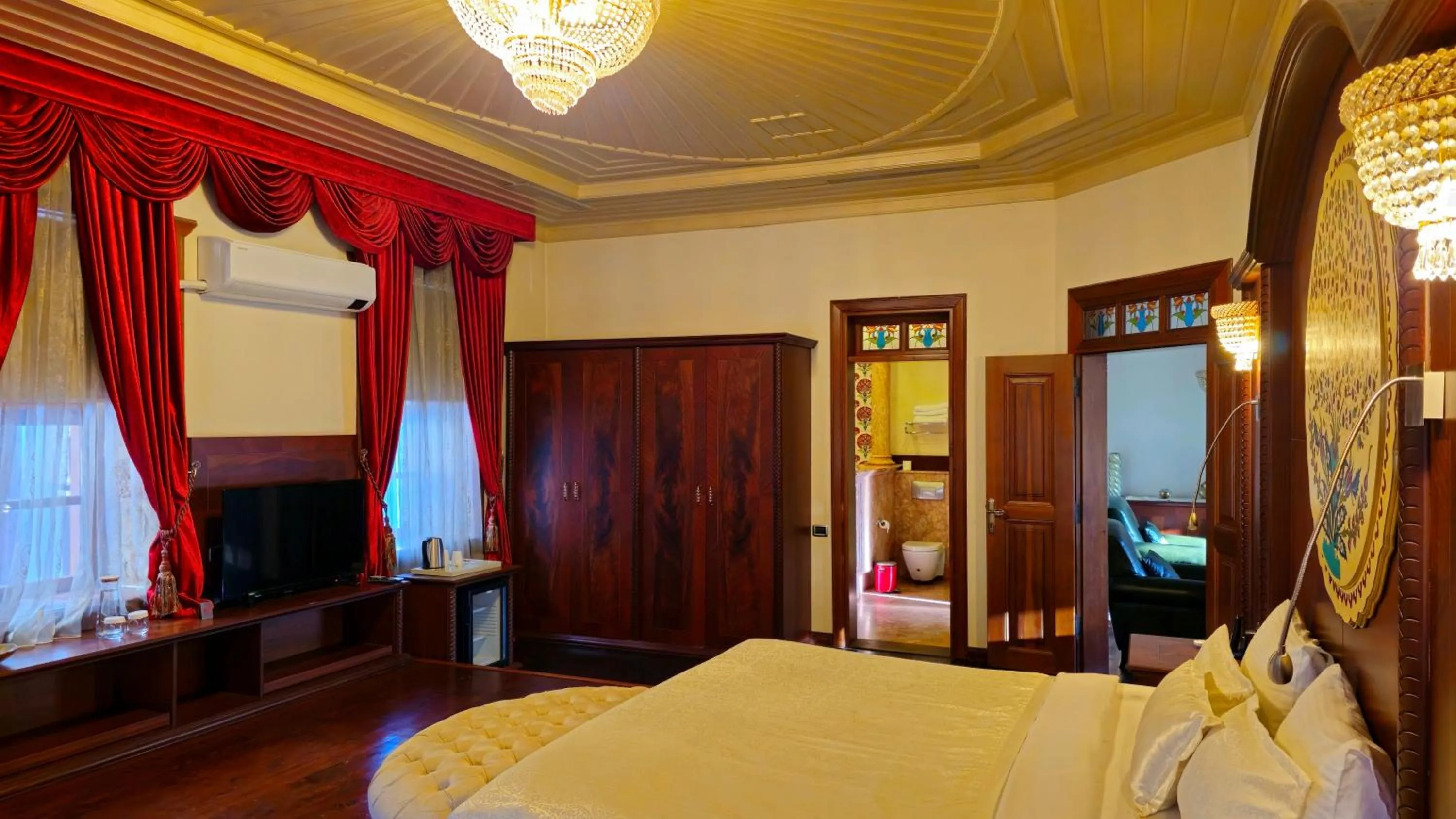 Bathroom, Bed in Eski Masal Hotel - Special Class