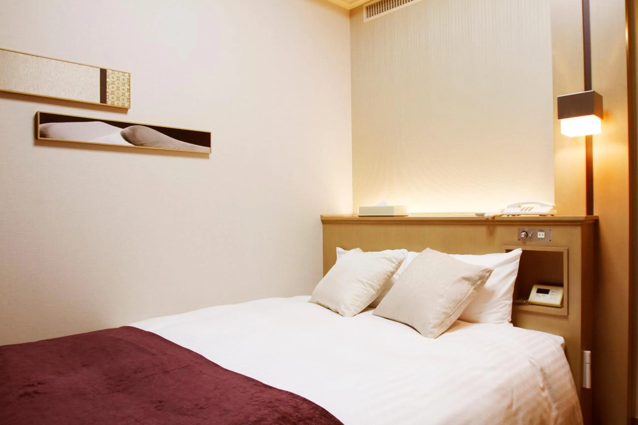 Bedroom, Room Photo in Viale Osaka