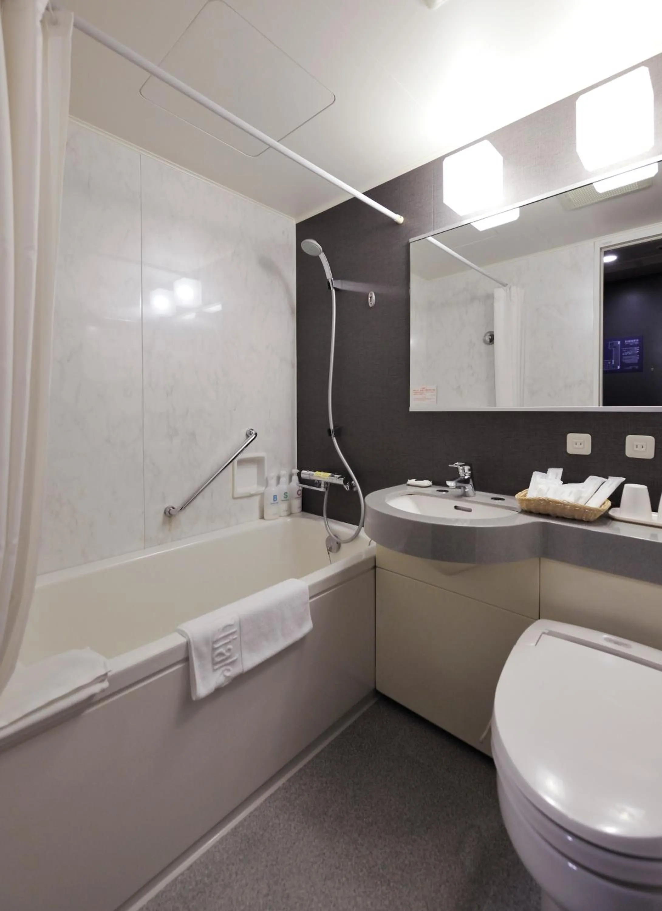 Bathroom in Viale Osaka