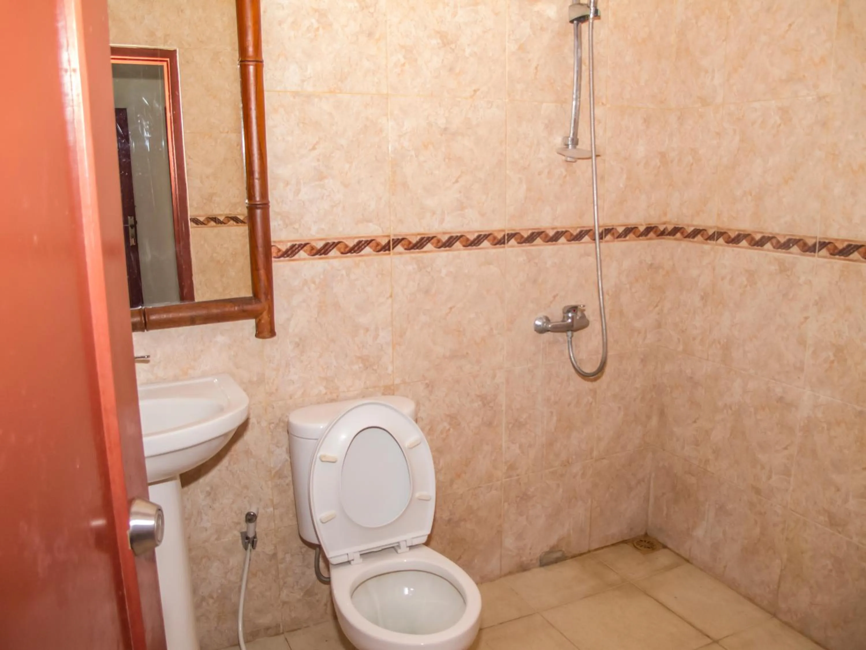 Shower in Griya Pasir Ukir